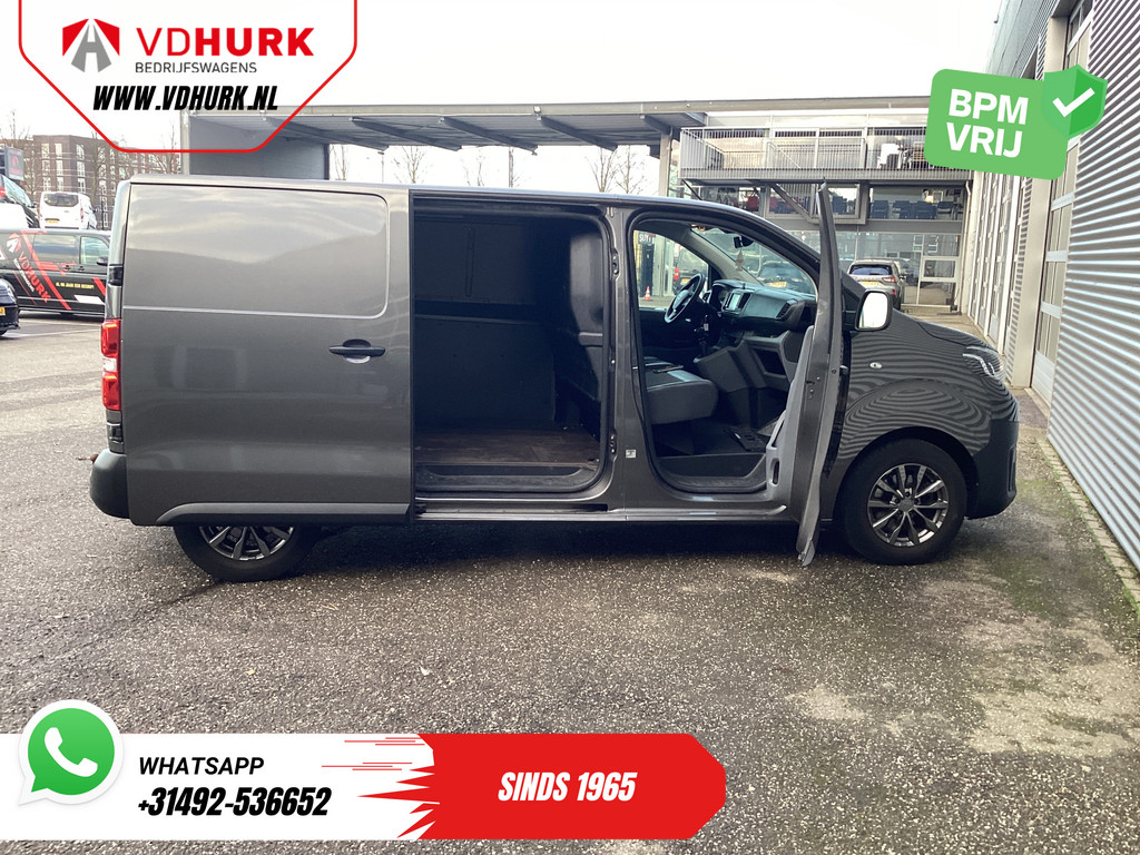 Toyota ProAce Worker Bestelauto 1.5 D-4D 120PK Live Carplay/ Cruise/ Airco/ LMV/ Trekhaak/ Navi/ Camera/ PDC NL Auto 4