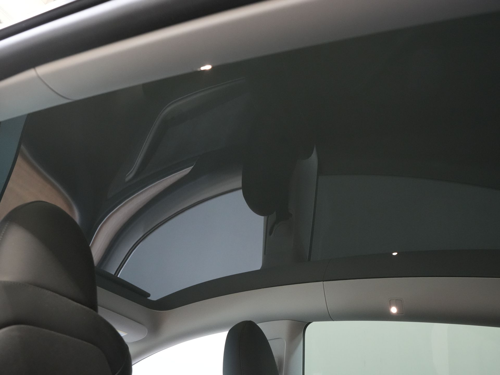 Tesla Model Y SUV 455 Km WLTP (DEMO) Adapt.Cruise/ Pano/ Elek.stoelen/ Memory Elek.klep/ Stoelverw./ Navi/ 360 camera/ Climate/ 20” LMV 18