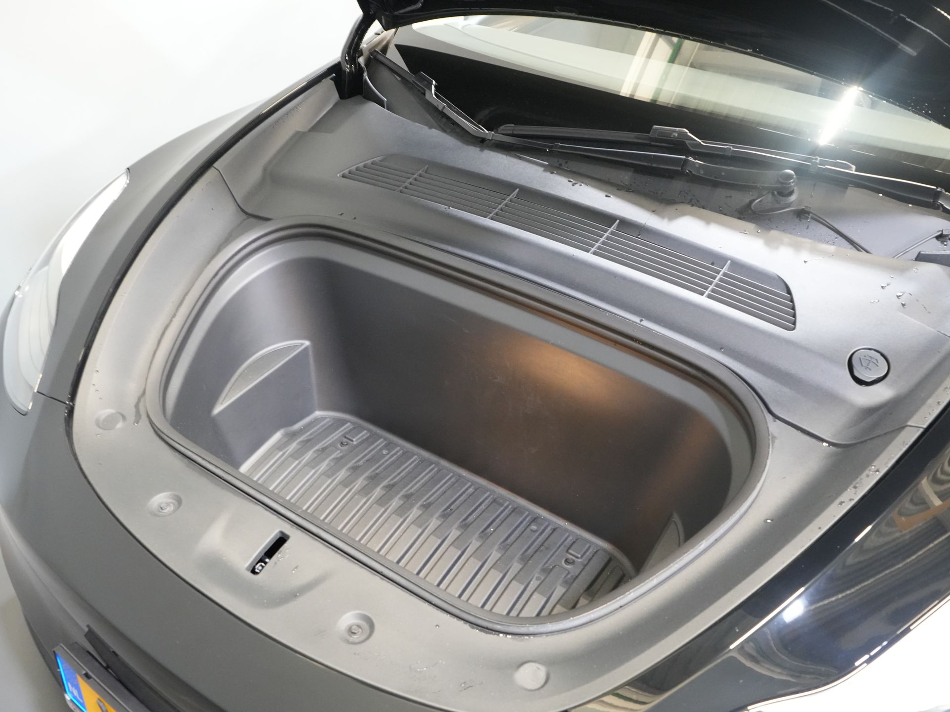 Tesla Model Y SUV 455 Km WLTP (DEMO) Adapt.Cruise/ Pano/ Elek.stoelen/ Memory Elek.klep/ Stoelverw./ Navi/ 360 camera/ Climate/ 20” LMV 19