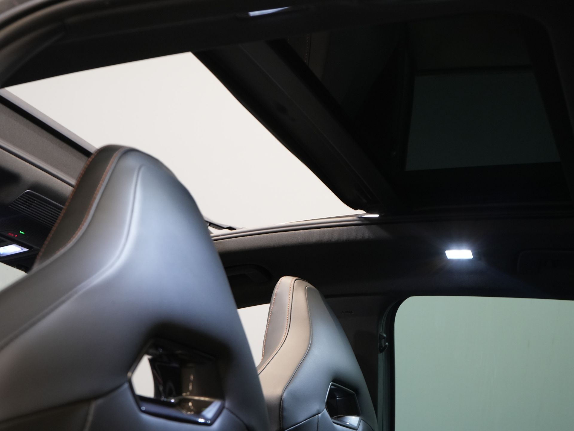 CUPRA Formentor SUV 1.4 e-Hybrid 245 pk VZ Performance Pano/ Elek.Trekhaak/ Elek.Klep/ Mem.Stoel/ Matrix/ Adapt. Cruise/ Carplay/ Camera/ Stoelverw. 22