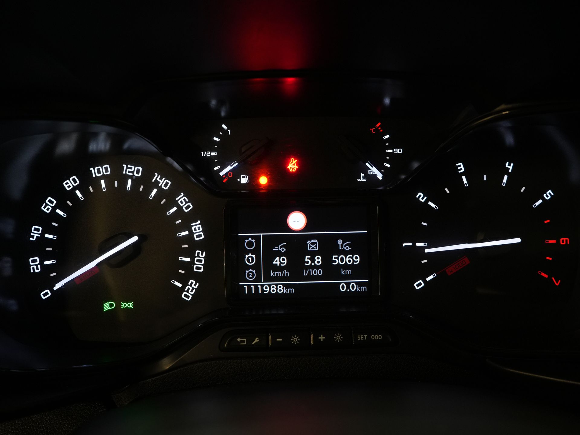 Toyota PROACE CITY Bestelbus 1.5 130 pk Aut. L2 2x Schuifdeur/ 3 Pers./ Carplay/ Standkachel/ Airco/ Camera/ Cruise/ PDC 21