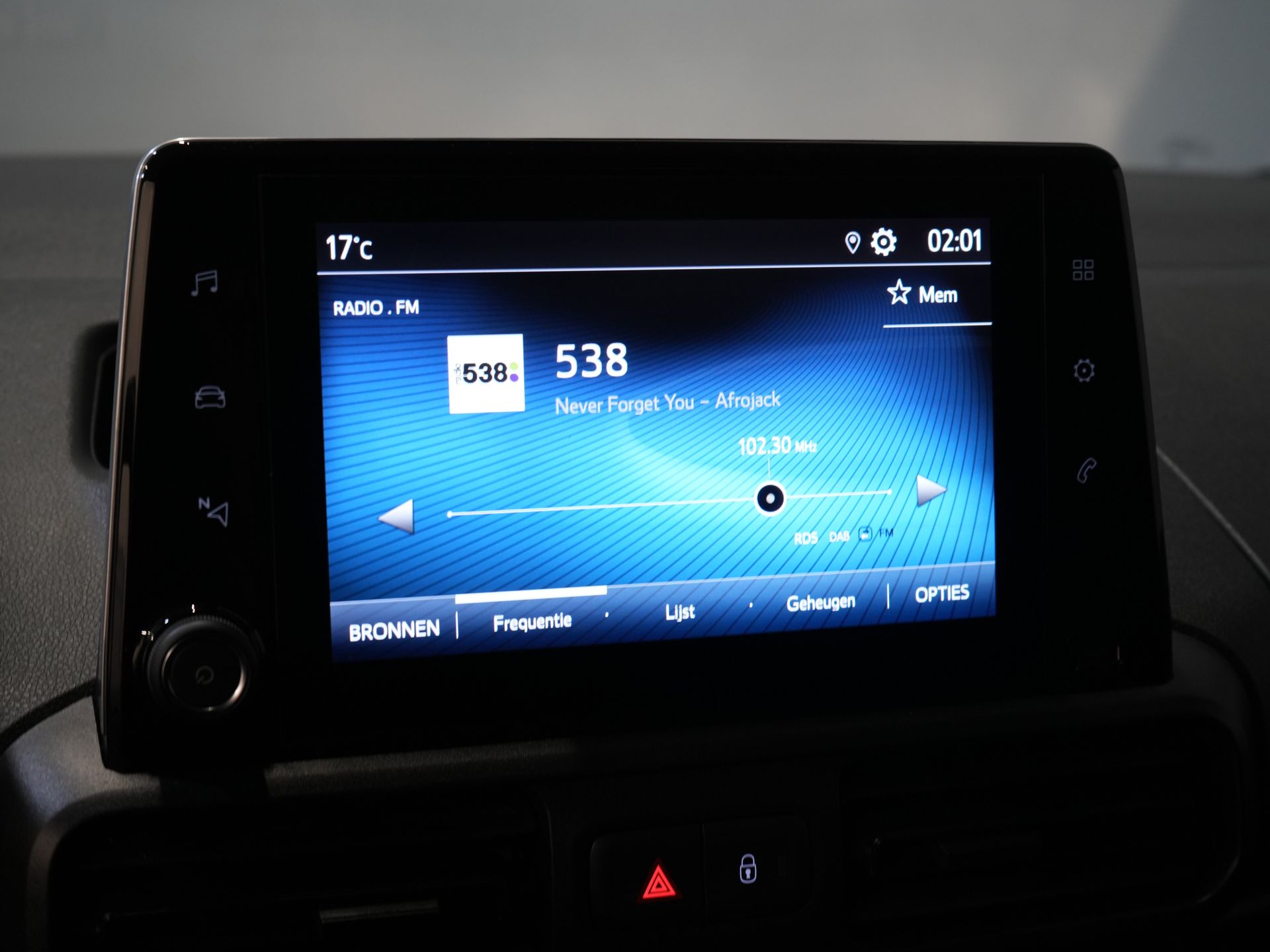 Toyota PROACE CITY Bestelbus 1.5 130 pk Aut. L2 2x Schuifdeur/ 3 Pers./ Carplay/ Standkachel/ Airco/ Camera/ Cruise/ PDC 24