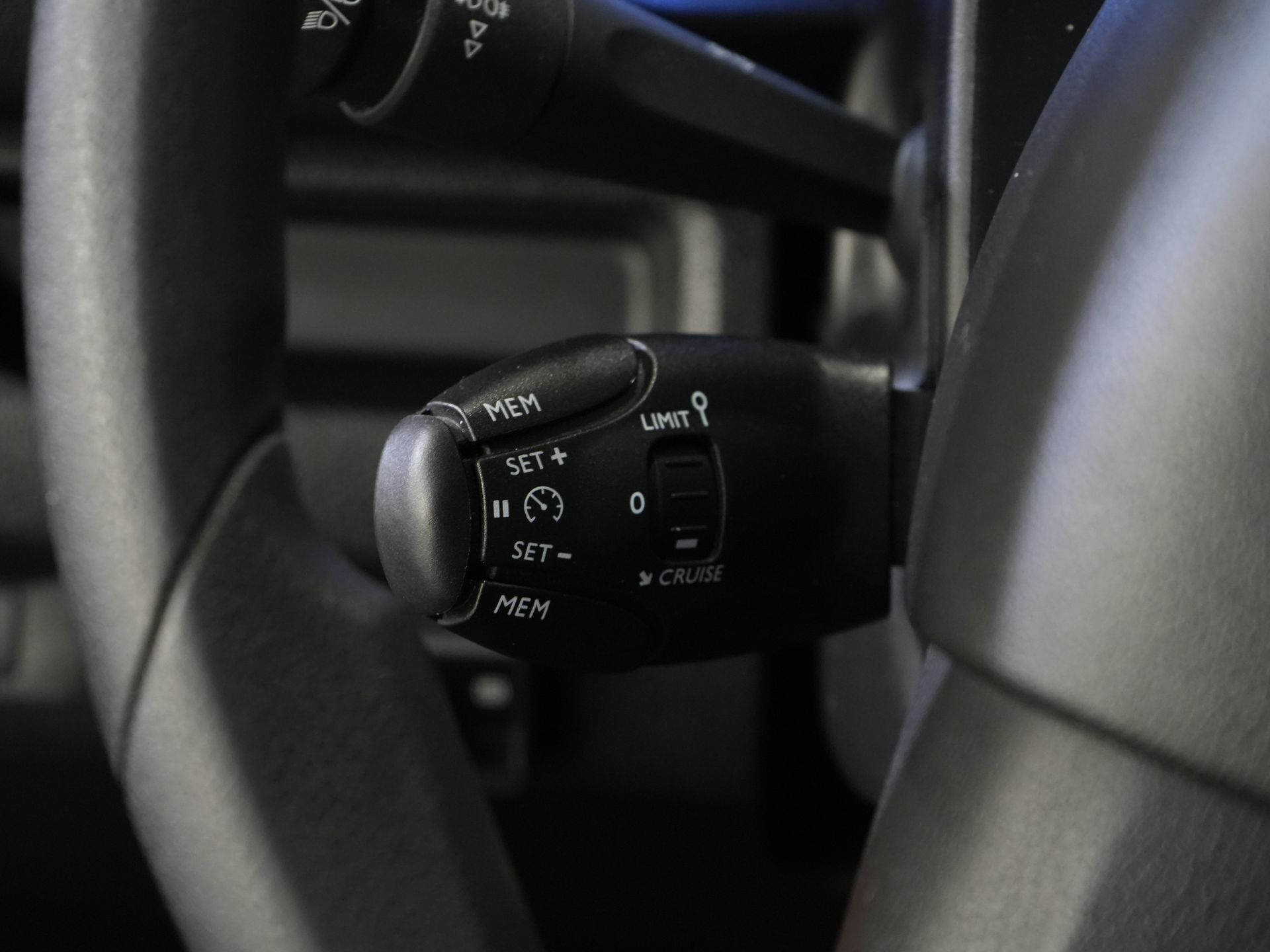 Fiat Scudo Bestelbus 2.0 MJ 145 pk DC Dubbel Cabine 6 Pers./ Camera/ Cruise/ PDC/ DAB/ Airco 17