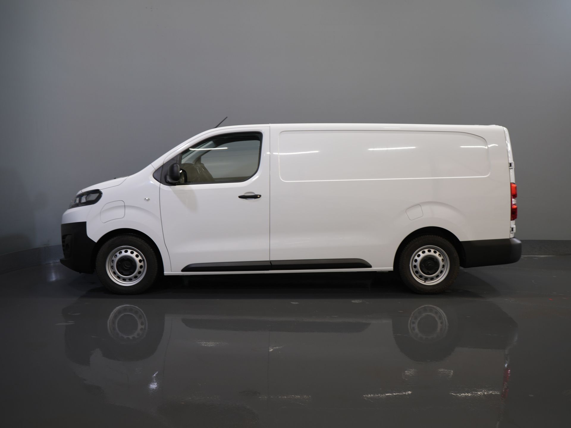 Citroën ë-Jumpy Bestelbus L3 75 kWh 330 km WLTP Snellader/ Carplay/ PDC/ Airco/ Cruise/ 3 Pers. 9