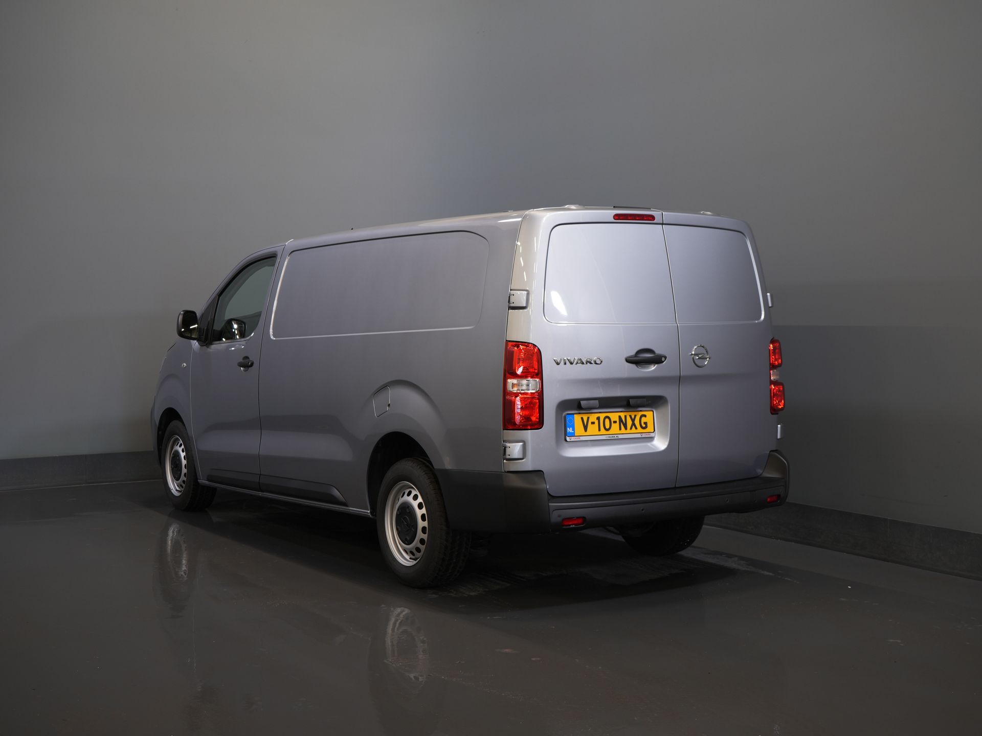 Opel Vivaro Bestelbus 2.0 D 145 pk L3 ZGAN 2.5t.Trekverm./ Airco/ Cruise/ PDC/ 3 Persoons 1