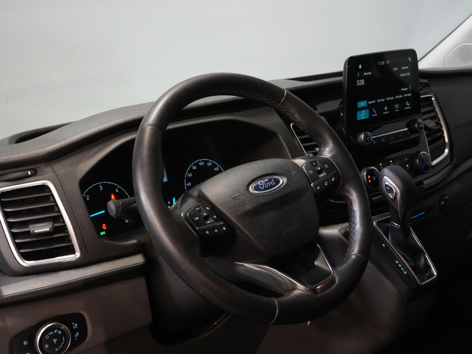 Ford Transit Custom Bestelbus 2.0 TDCI 130 pk L2 Limited DC Dubbel Cabine 2xSchuifdeur/ Stoelverw./ Carplay/ Cruise/ PDC/ Camera/ Navi/ Trekhaak/ Alarm III 13