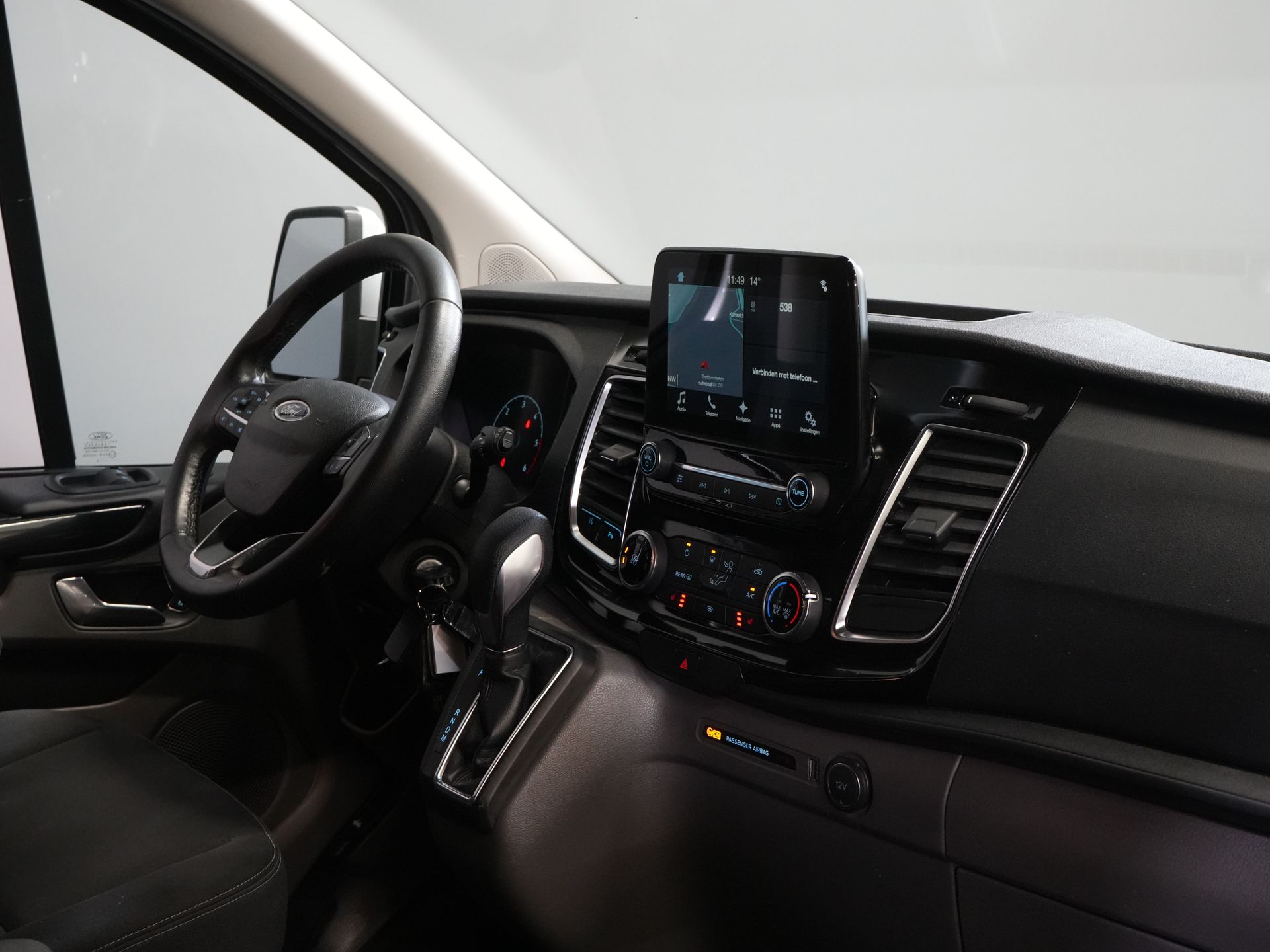 Ford Transit Custom Bestelbus 2.0 TDCI 130 pk L2 Limited DC Dubbel Cabine 2xSchuifdeur/ Stoelverw./ Carplay/ Cruise/ PDC/ Camera/ Navi/ Trekhaak/ Alarm III 2