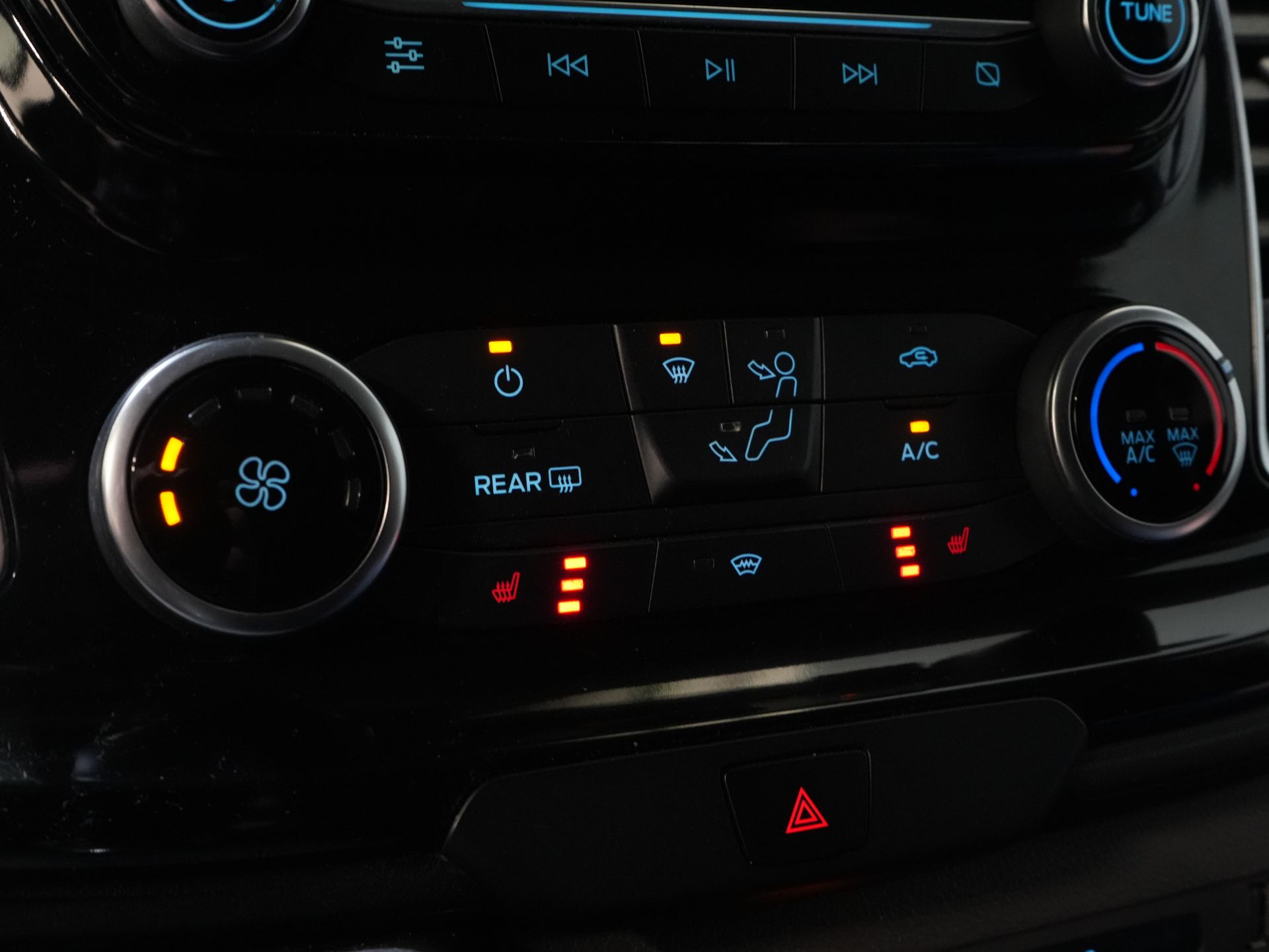 Ford Transit Custom Bestelbus 2.0 TDCI 130 pk L2 Limited DC Dubbel Cabine 2xSchuifdeur/ Stoelverw./ Carplay/ Cruise/ PDC/ Camera/ Navi/ Trekhaak/ Alarm III 21