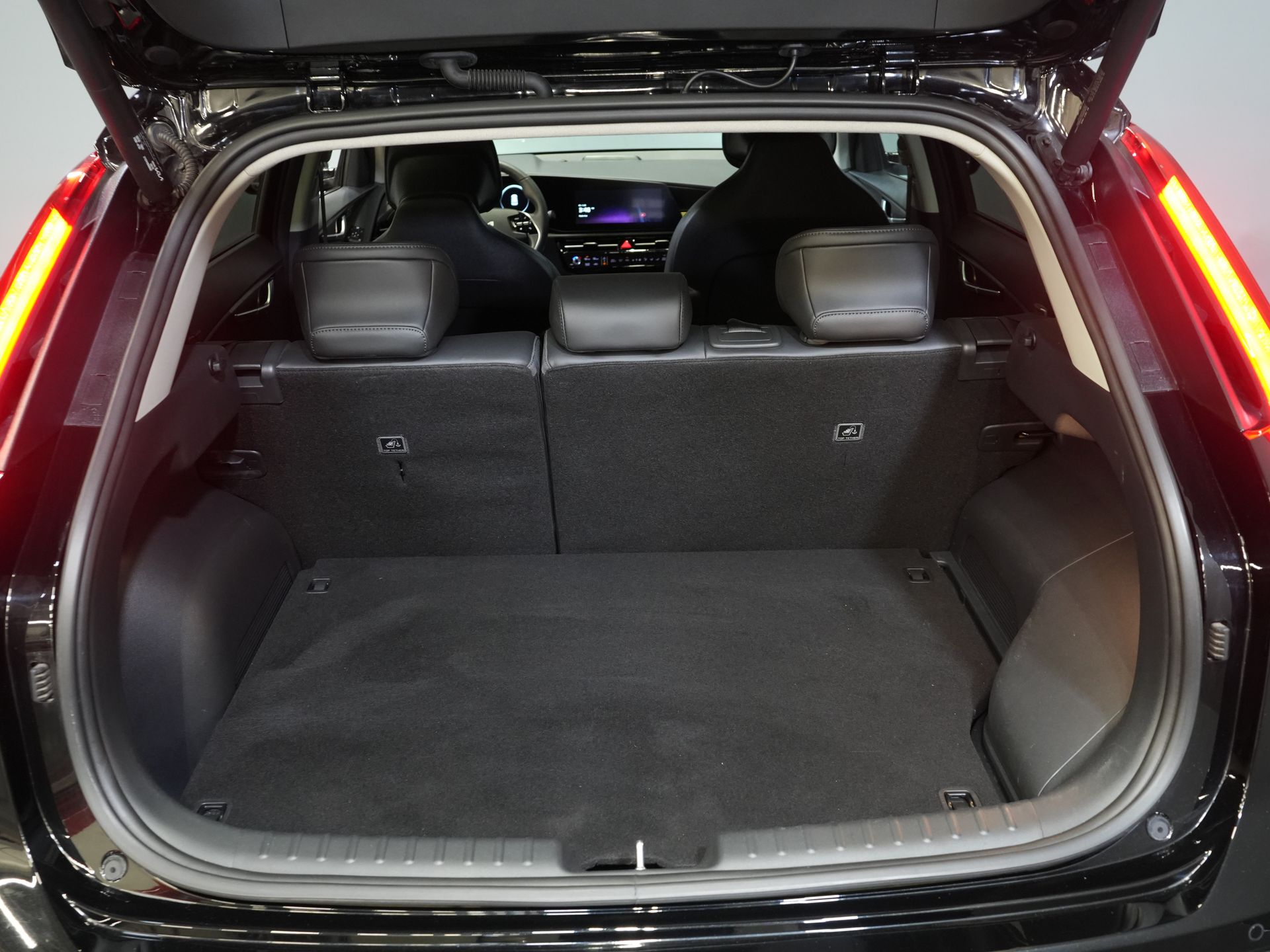 Kia Niro SUV 1.6 GDi PHEV Executive Line Harman Kardon/ Stoelvent./ 18