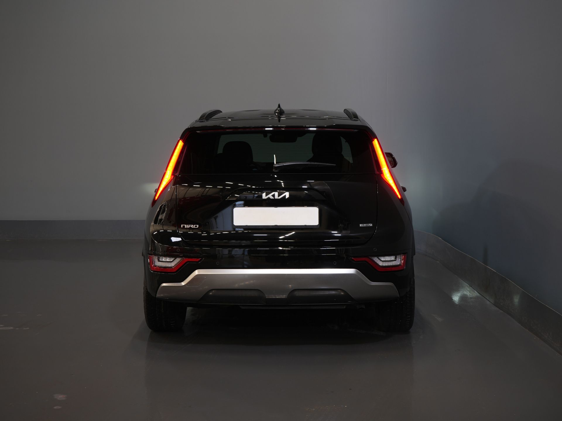 Kia Niro SUV 1.6 GDi PHEV Executive Line Harman Kardon/ Stoelvent./ 18
