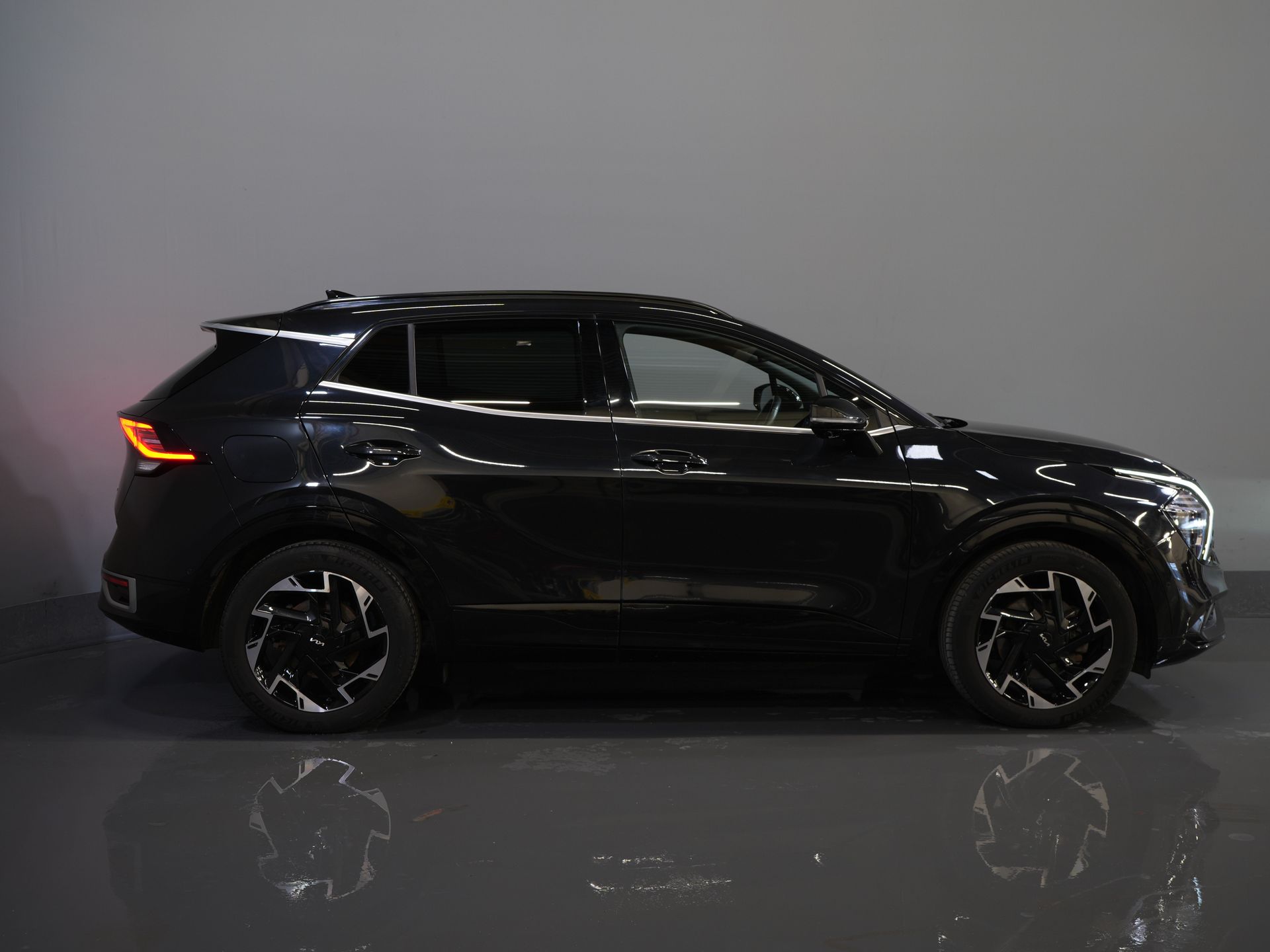 Kia Sportage SUV 1.6 T-GDi Plug-in Hybrid AWD GT-line LED/ Virtual Cockpit/ Adapt.Cruise/ Memory seat/ Stoelverw./ Stoelvent./ Stuurverw./ Camera 10