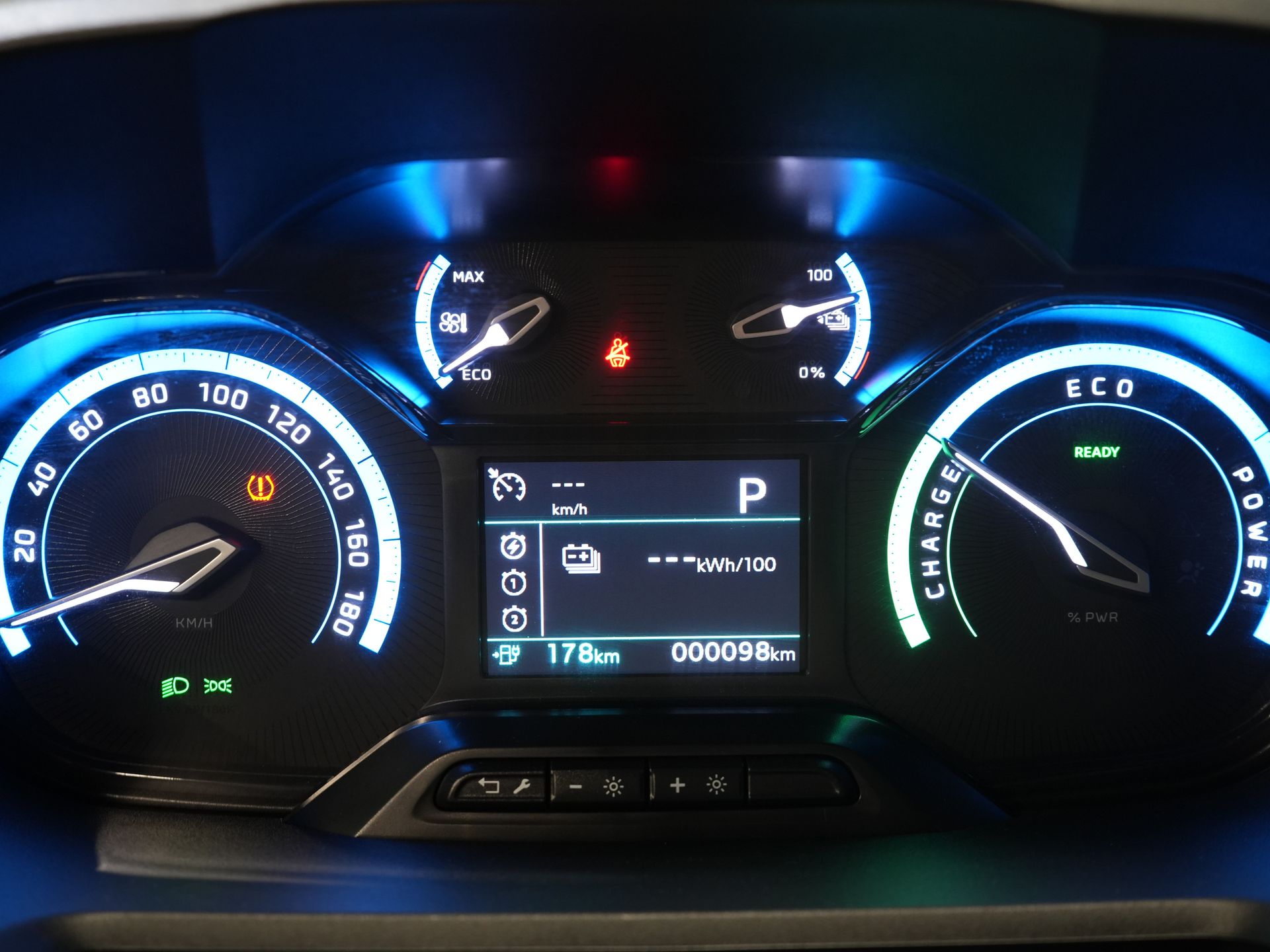 Peugeot e-Partner Bestelbus 50 kWh 280 km WLTP Standkachel/ Snellader/ DAB/ Cruise/ Airco 18