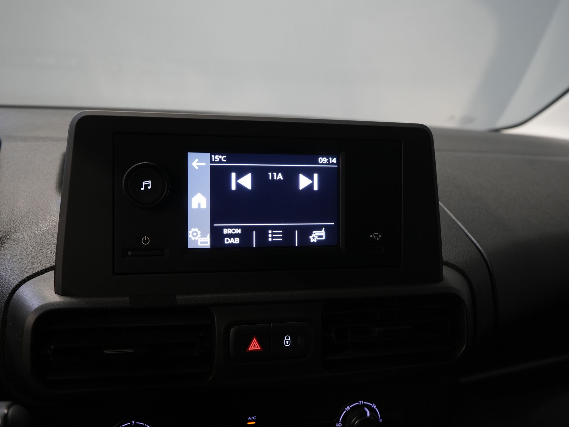 Peugeot e-Partner Bestelbus 50 kWh 280 km WLTP Standkachel/ Snellader/ DAB/ Cruise/ Airco 22