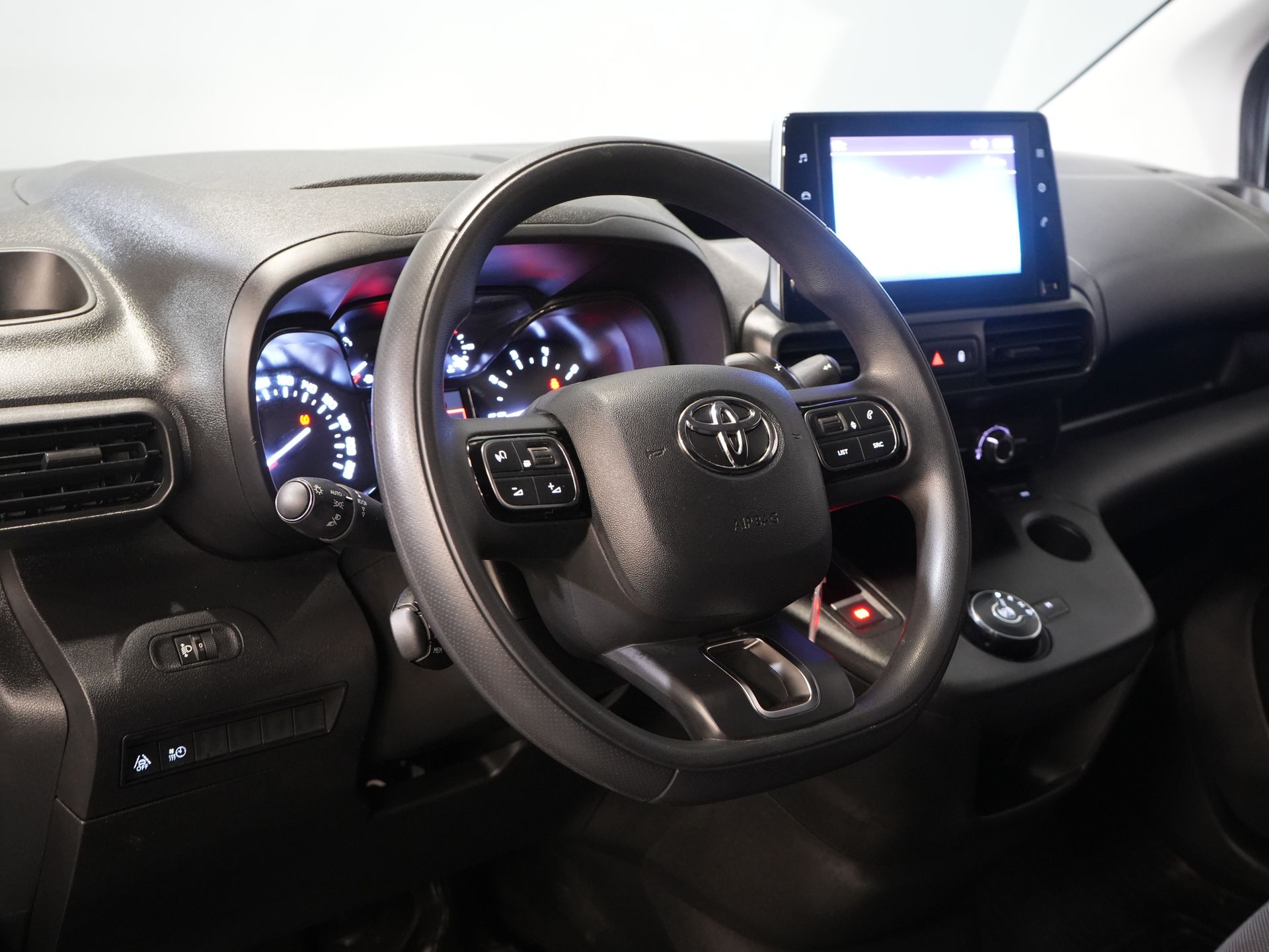 Toyota PROACE CITY Bestelbus 1.5 D-4D 130 PK Aut. 3 Pers./ Carplay/ Airco/ Camera/ Standkachel/ LMV/ Trekhaak/ Cruise 13