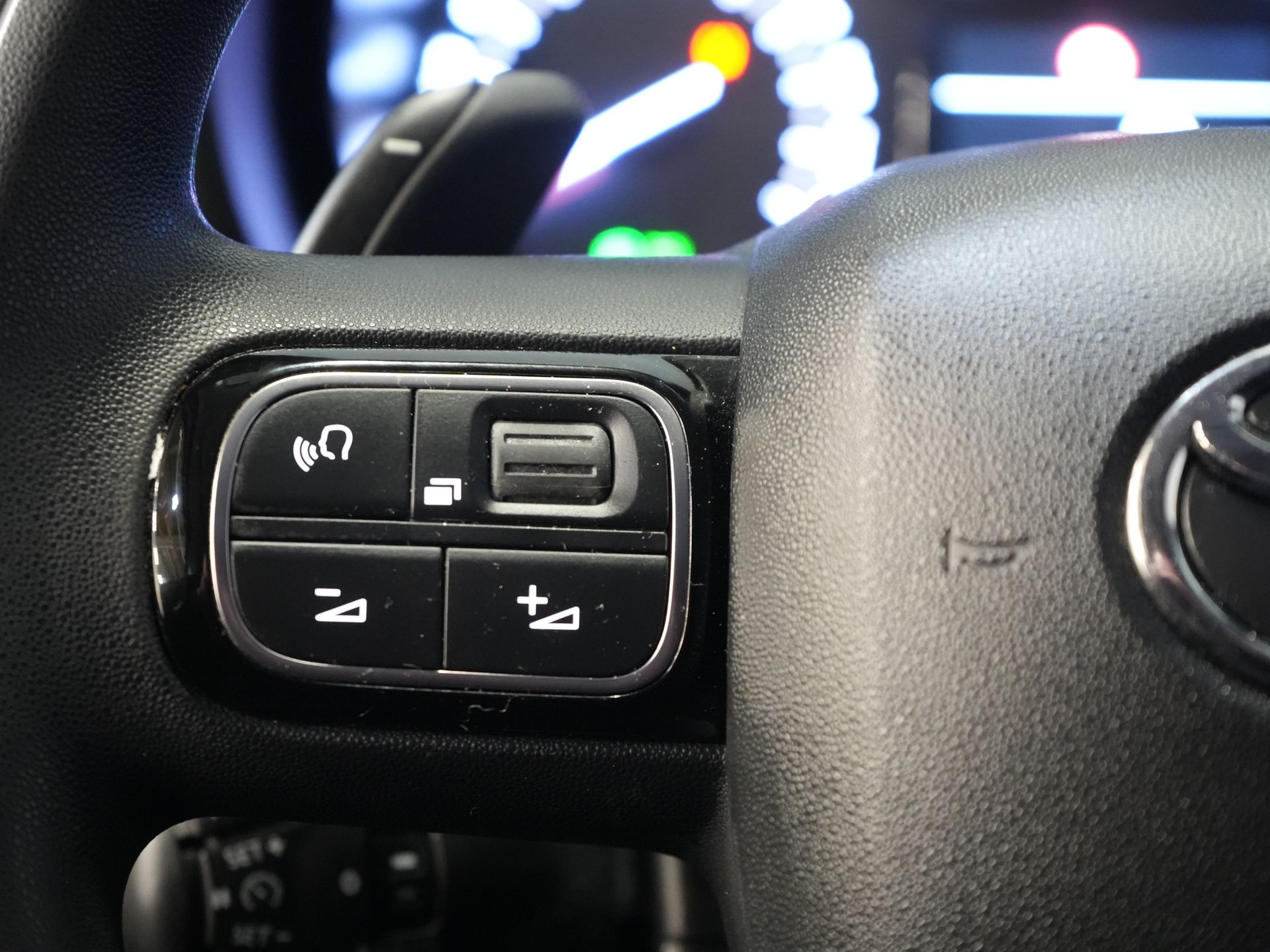 Toyota PROACE CITY Bestelbus 1.5 D-4D 130 PK Aut. 3 Pers./ Carplay/ Airco/ Camera/ Standkachel/ LMV/ Trekhaak/ Cruise 20