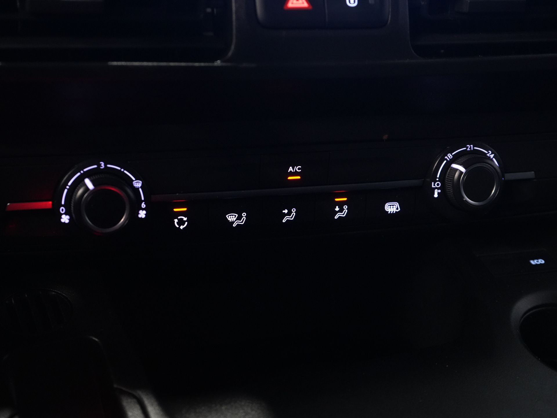 Toyota PROACE CITY Bestelbus 1.5 D-4D 130 PK Aut. 3 Pers./ Carplay/ Airco/ Camera/ Standkachel/ LMV/ Trekhaak/ Cruise 23