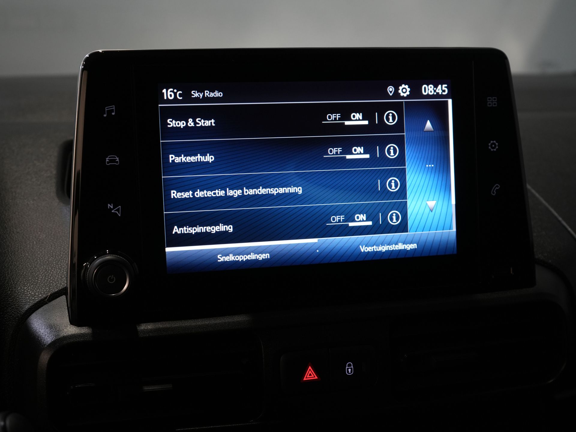 Toyota PROACE CITY Bestelbus 1.5 D-4D 130 PK Aut. 3 Pers./ Carplay/ Airco/ Camera/ Standkachel/ LMV/ Trekhaak/ Cruise 25