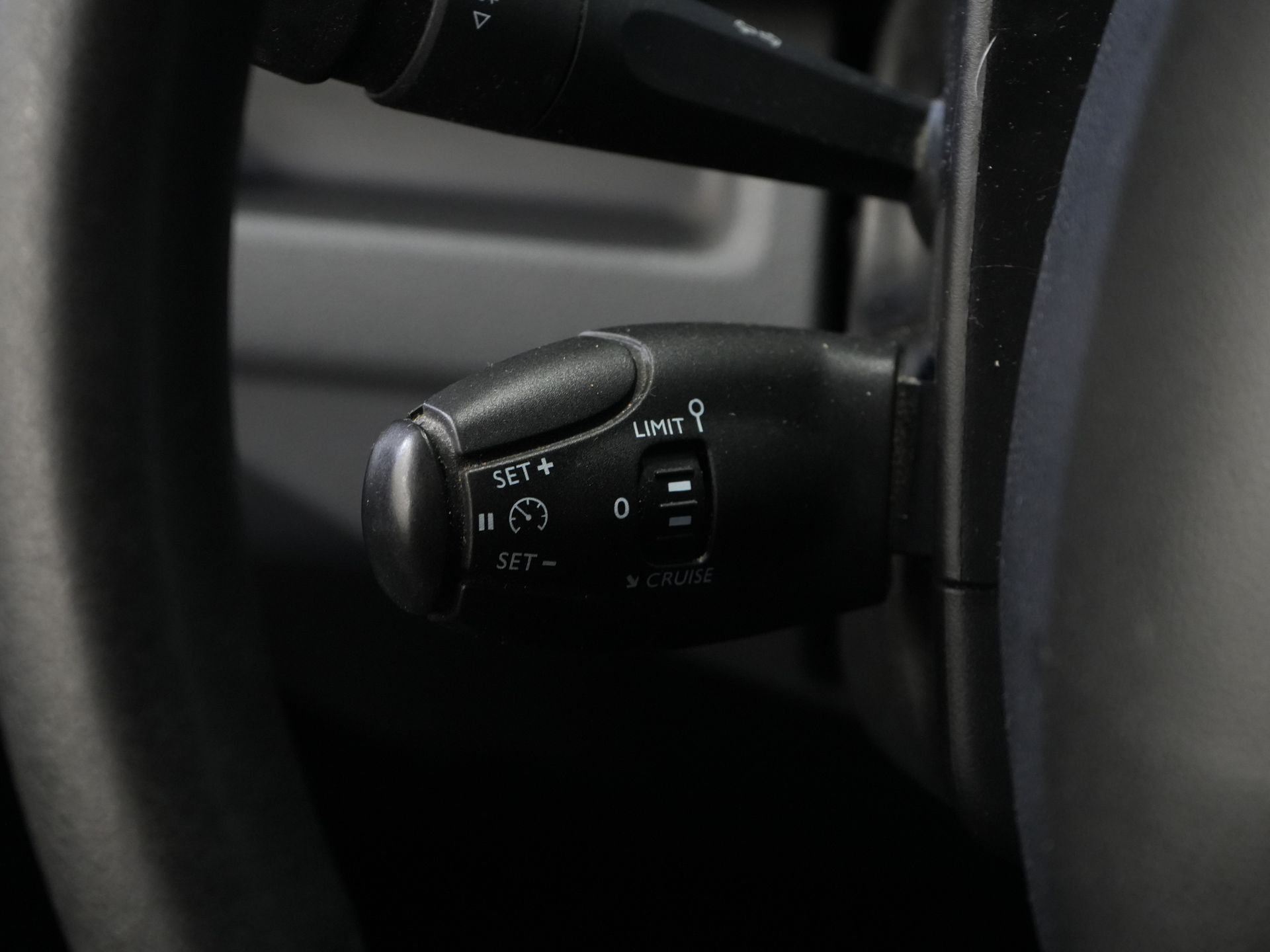 Toyota ProAce Worker Bestelbus 1.6 L3 Cruise/ Airco/ Camera/ Trekhaak/ Sidebars 16