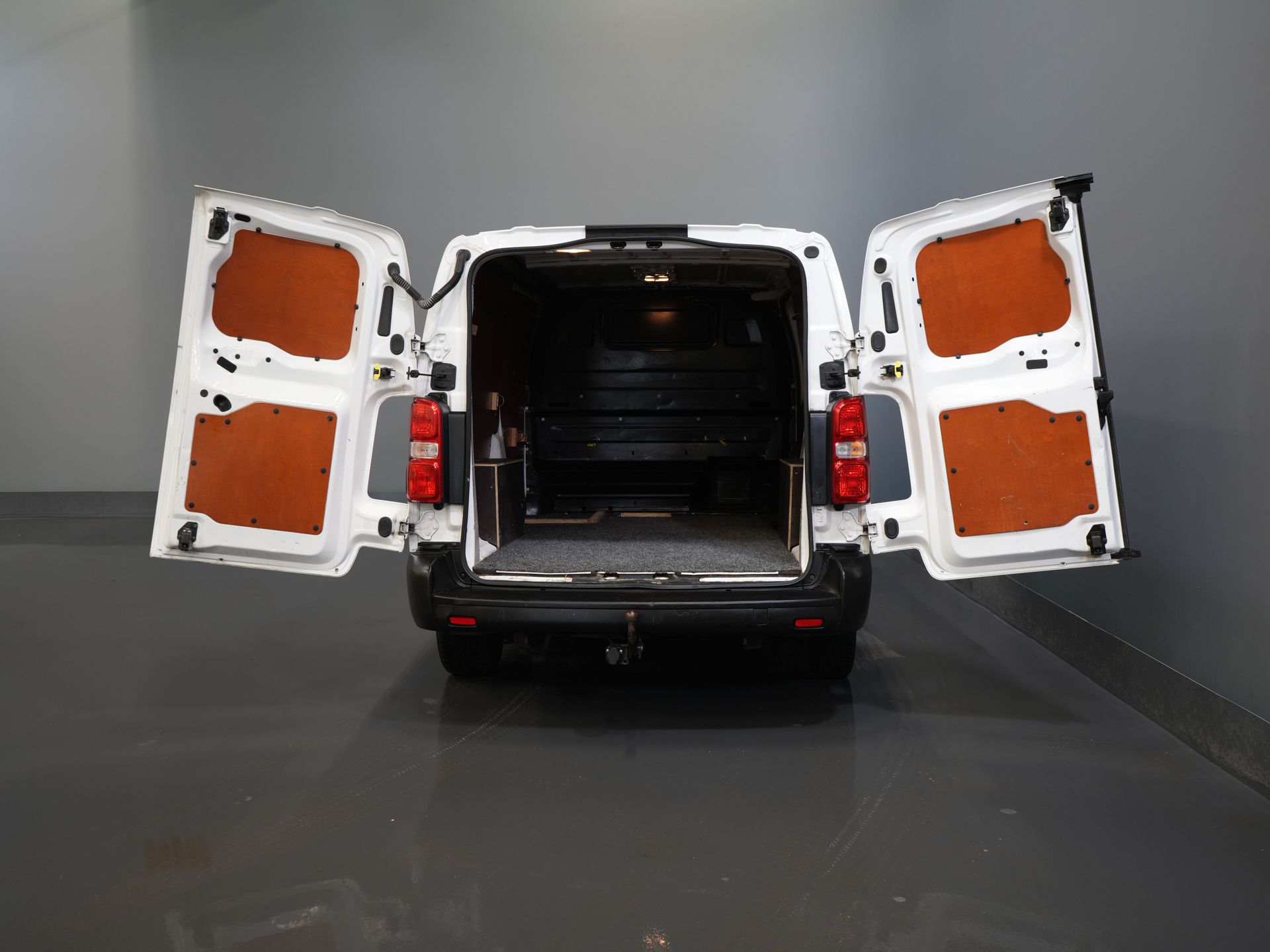 Toyota ProAce Worker Bestelbus 1.6 L3 Cruise/ Airco/ Camera/ Trekhaak/ Sidebars 4