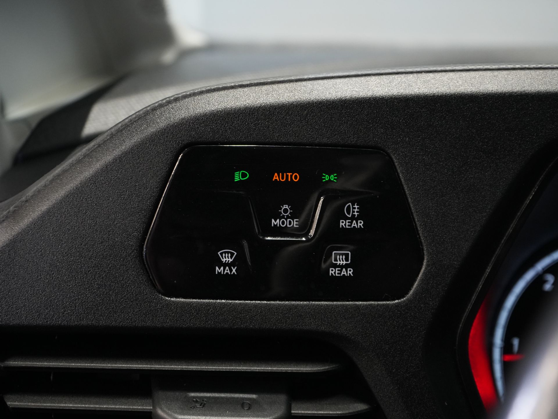 Volkswagen Caddy Cargo Maxi Bestelbus 2.0 TDI 125 pk DSG Aut. Standkachel/ Stoelverw./ Carplay/ Cruise/ Trekhaak/ Airco/ PDC 16