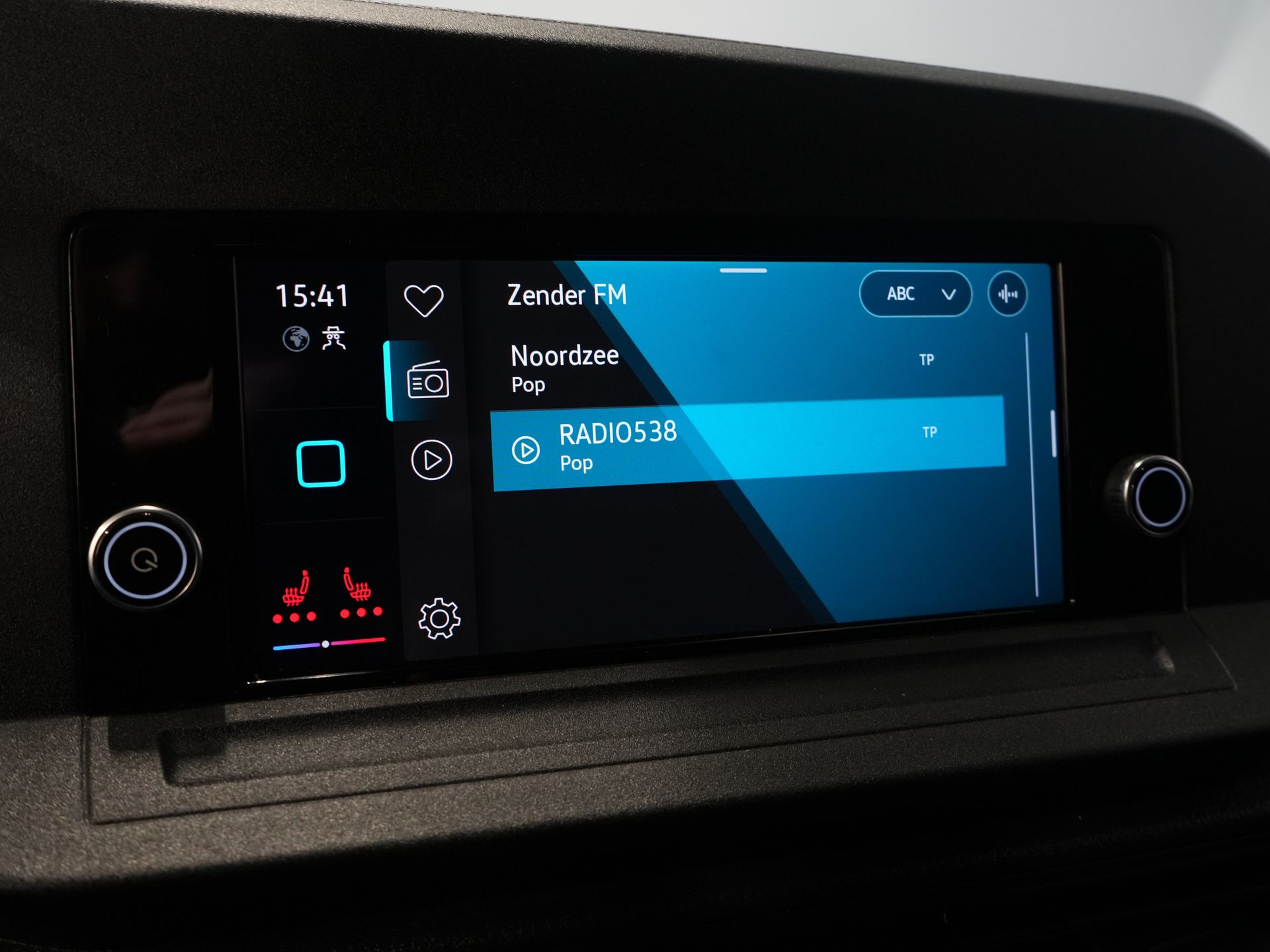 Volkswagen Caddy Cargo Maxi Bestelbus 2.0 TDI 125 pk DSG Aut. Standkachel/ Stoelverw./ Carplay/ Cruise/ Trekhaak/ Airco/ PDC 20