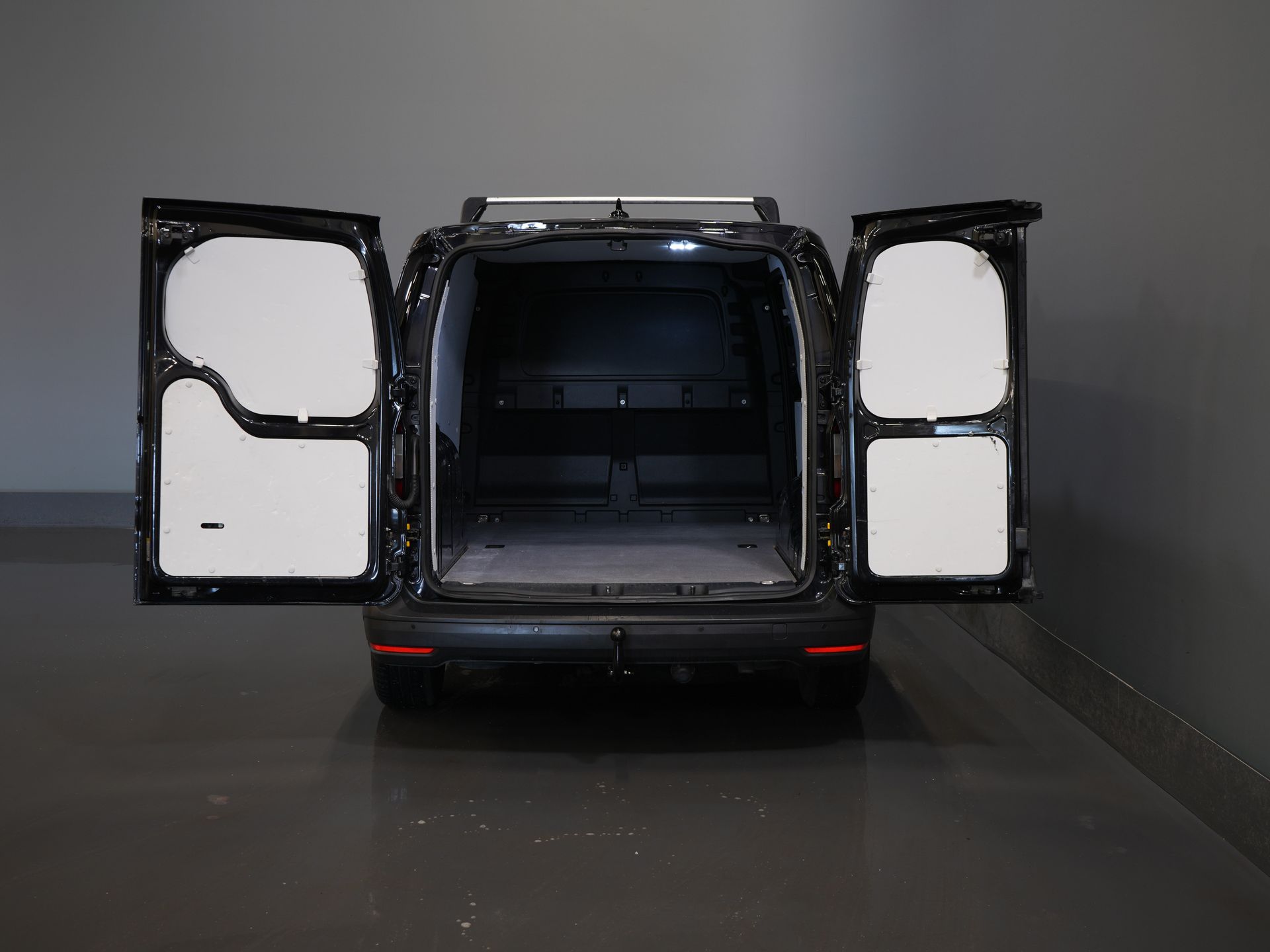 Volkswagen Caddy Cargo Maxi Bestelbus 2.0 TDI 125 pk DSG Aut. Standkachel/ Stoelverw./ Carplay/ Cruise/ Trekhaak/ Airco/ PDC 4