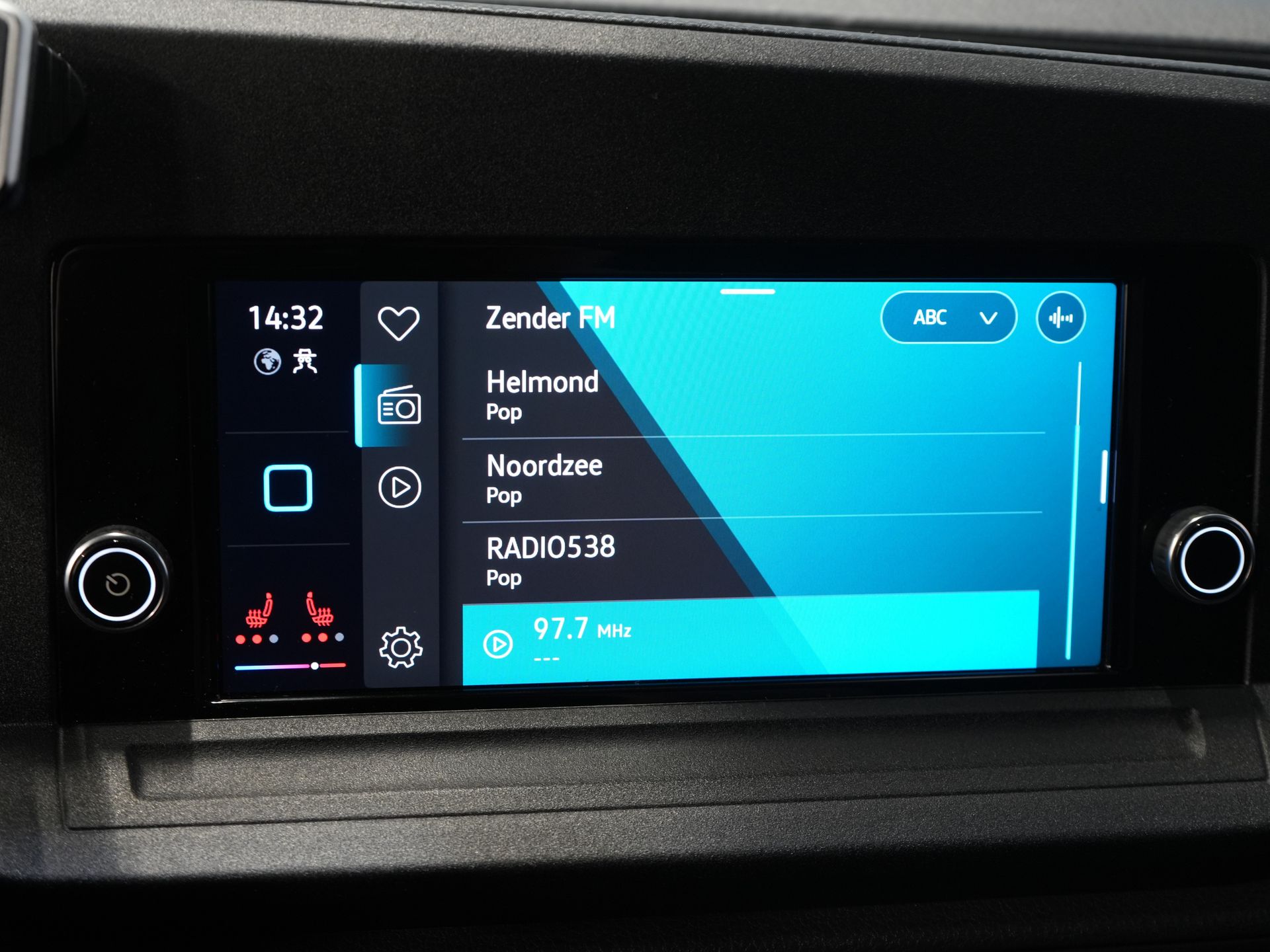 Volkswagen Caddy Cargo Bestelbus 2.0 TDI 125 pk DSG Aut. LED/ Standkachel/ Leder/ Adapt.Cruise/ Virtual Cockpit/ Stoelverw./ Camera/ PDC/ 17”LMV 23