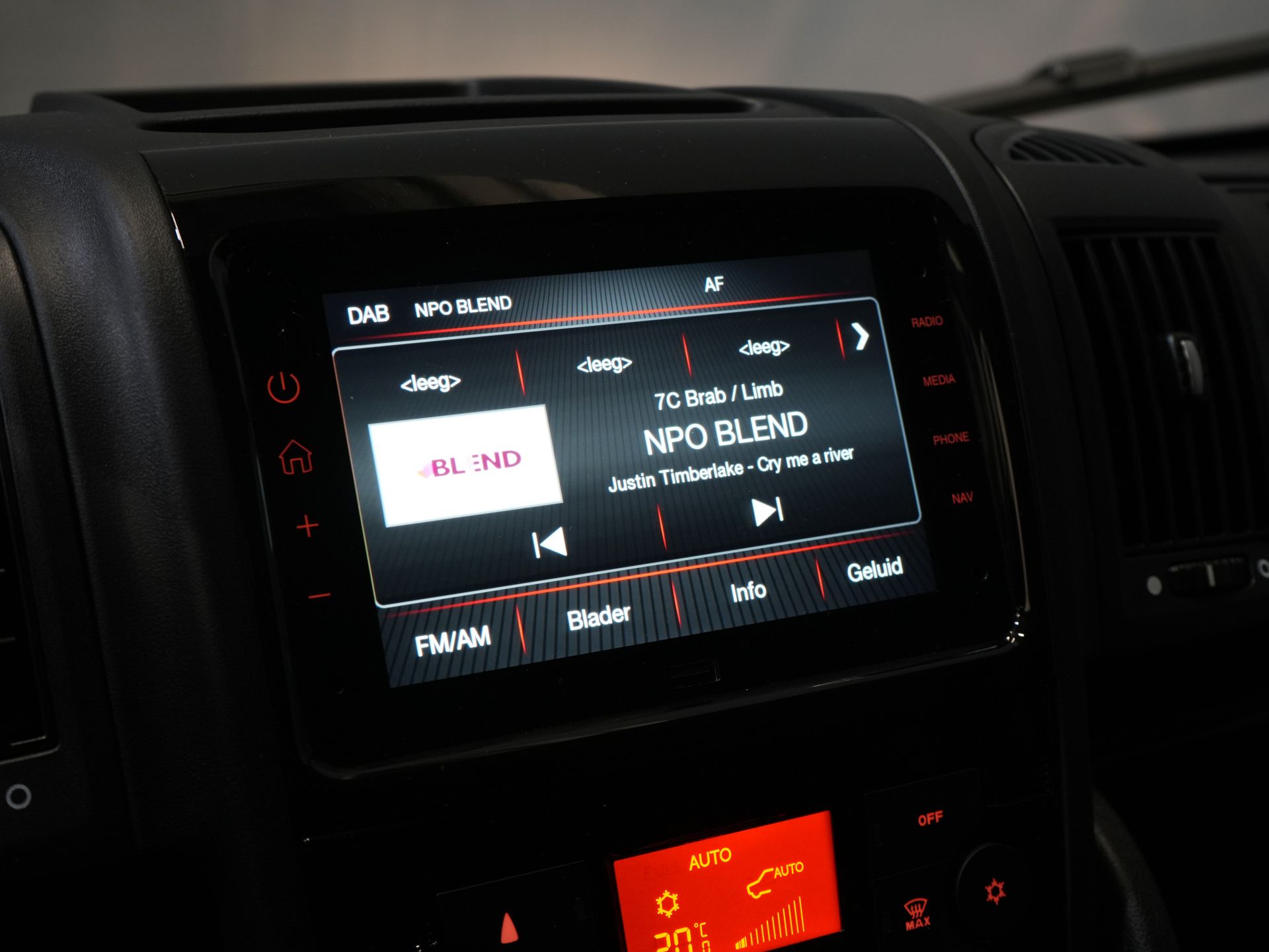 Opel Movano Bestelbus 2.2 140 pk L2H2 Betimmering/ Carplay/ 270Gr.Deuren/ Climate/ Camera/ Cruise/ Navi/ PDC/ Cruise 21