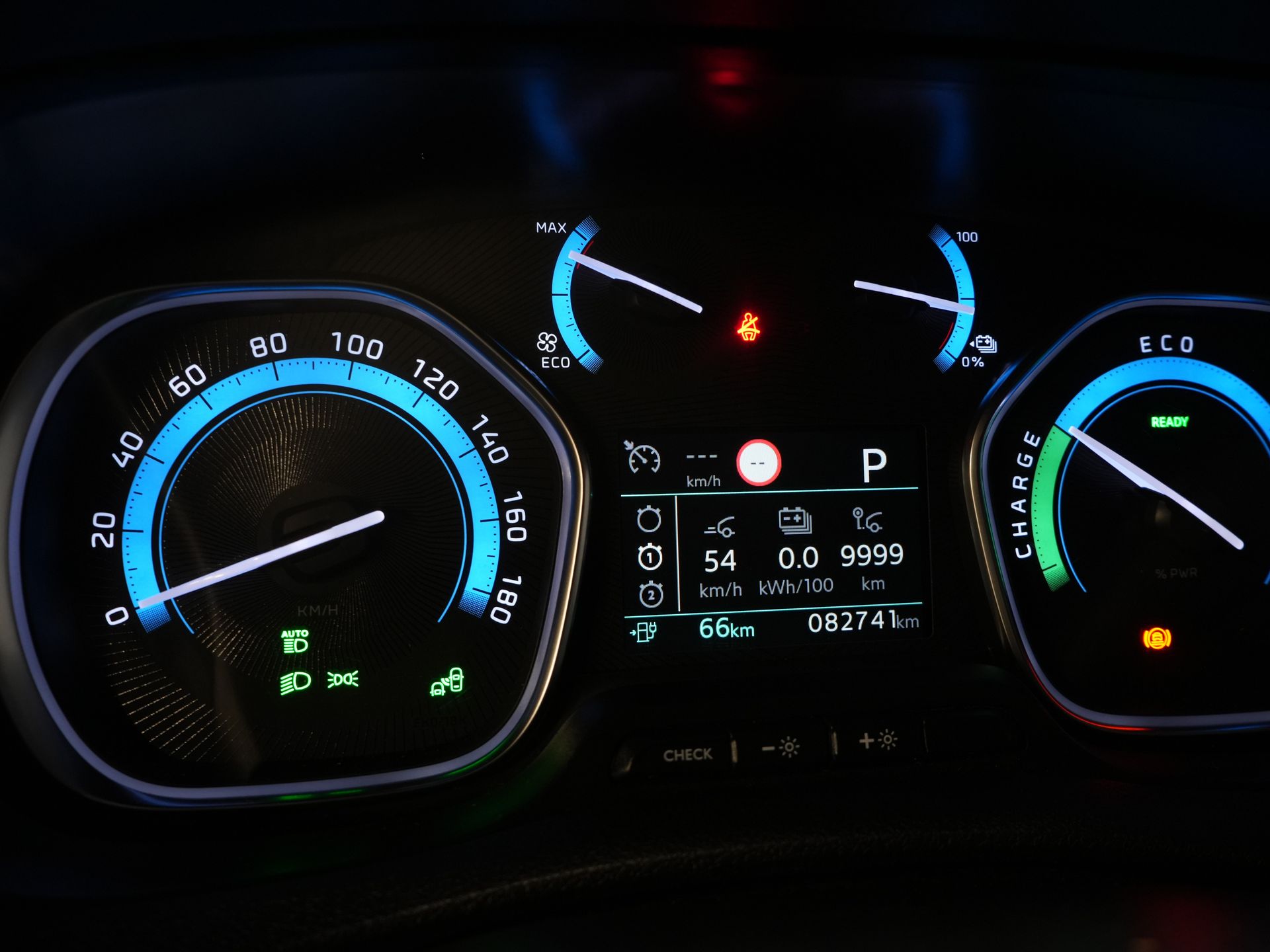 Toyota PROACE Electric Worker 75Kwh Bestelbus L3 345km WLTP Snellader/ 2xSchuifdeur/ Keyless/ Carplay/ Head Up/ Navi/ Camera/ Cruise/ Climate/ PDC 19