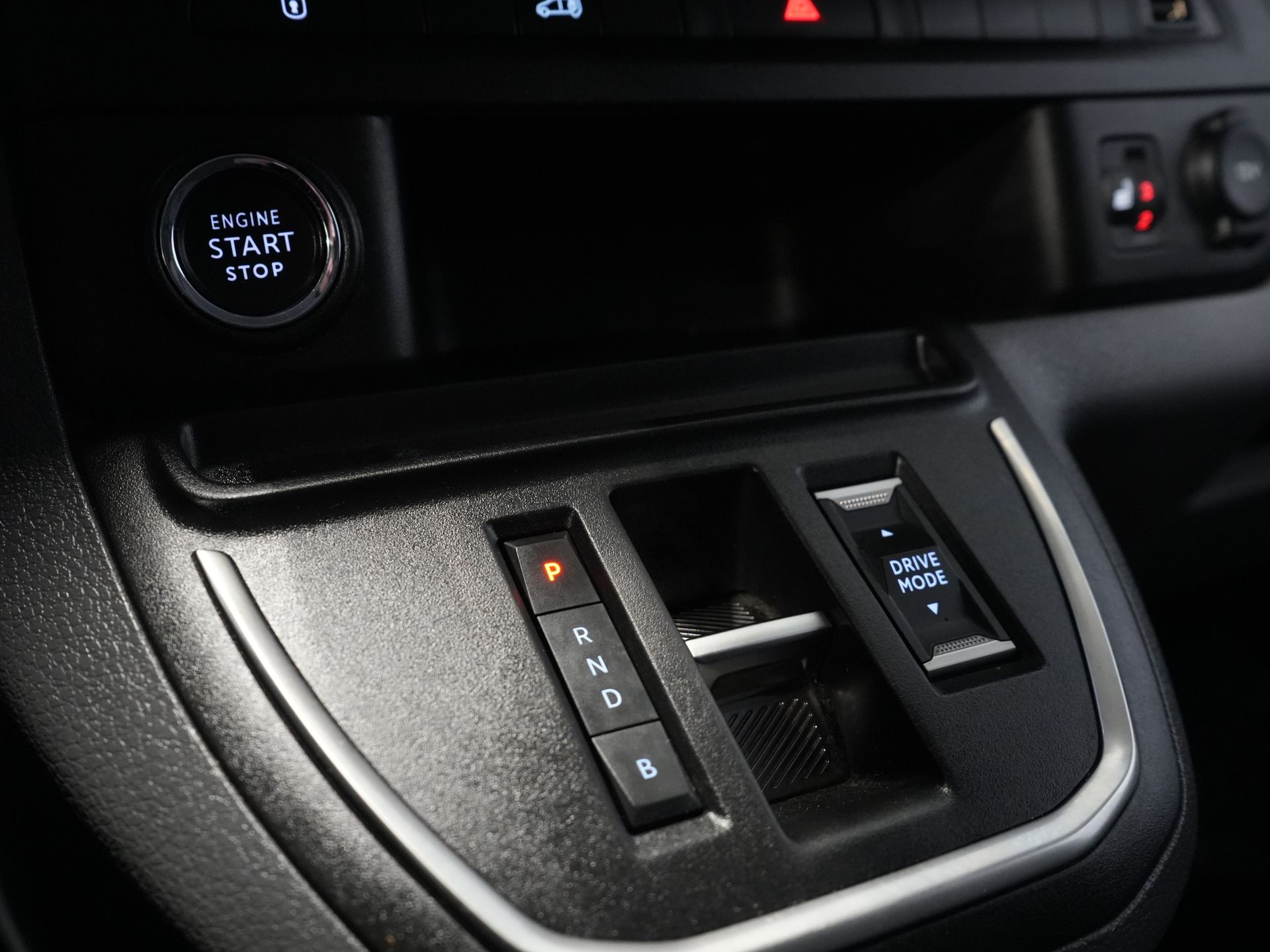 Toyota PROACE Electric Worker 75Kwh Bestelbus L3 345km WLTP Snellader/ 2xSchuifdeur/ Keyless/ Carplay/ Head Up/ Navi/ Camera/ Cruise/ Climate/ PDC 20