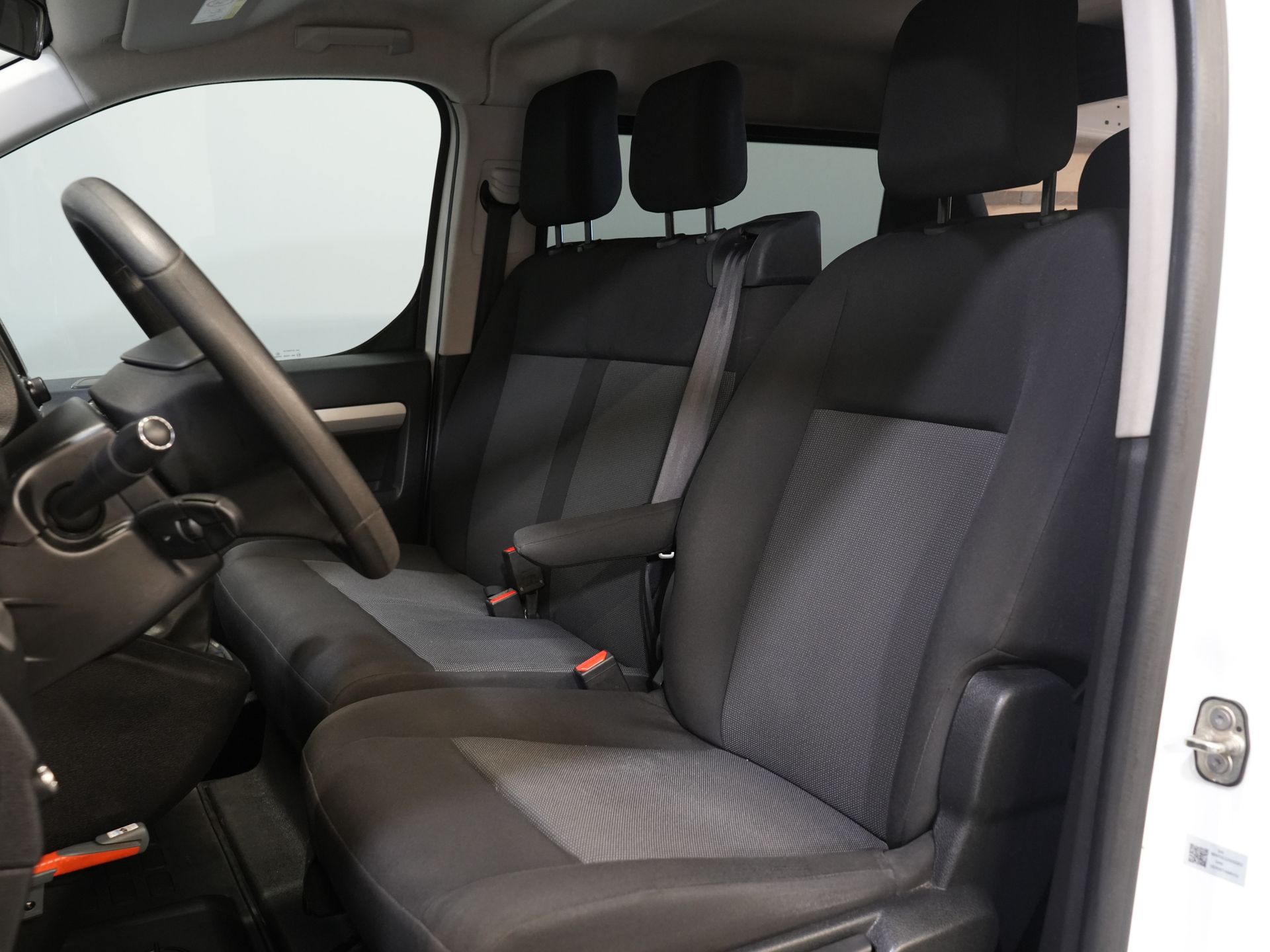 Opel Vivaro Bestelbus 2.0 CDTI 125 pk DC Dubbel Cabine Carplay/ 6 Pers./ Cruise/ Camera/ PDC V+A/ Trekhaak/ NL Auto 11