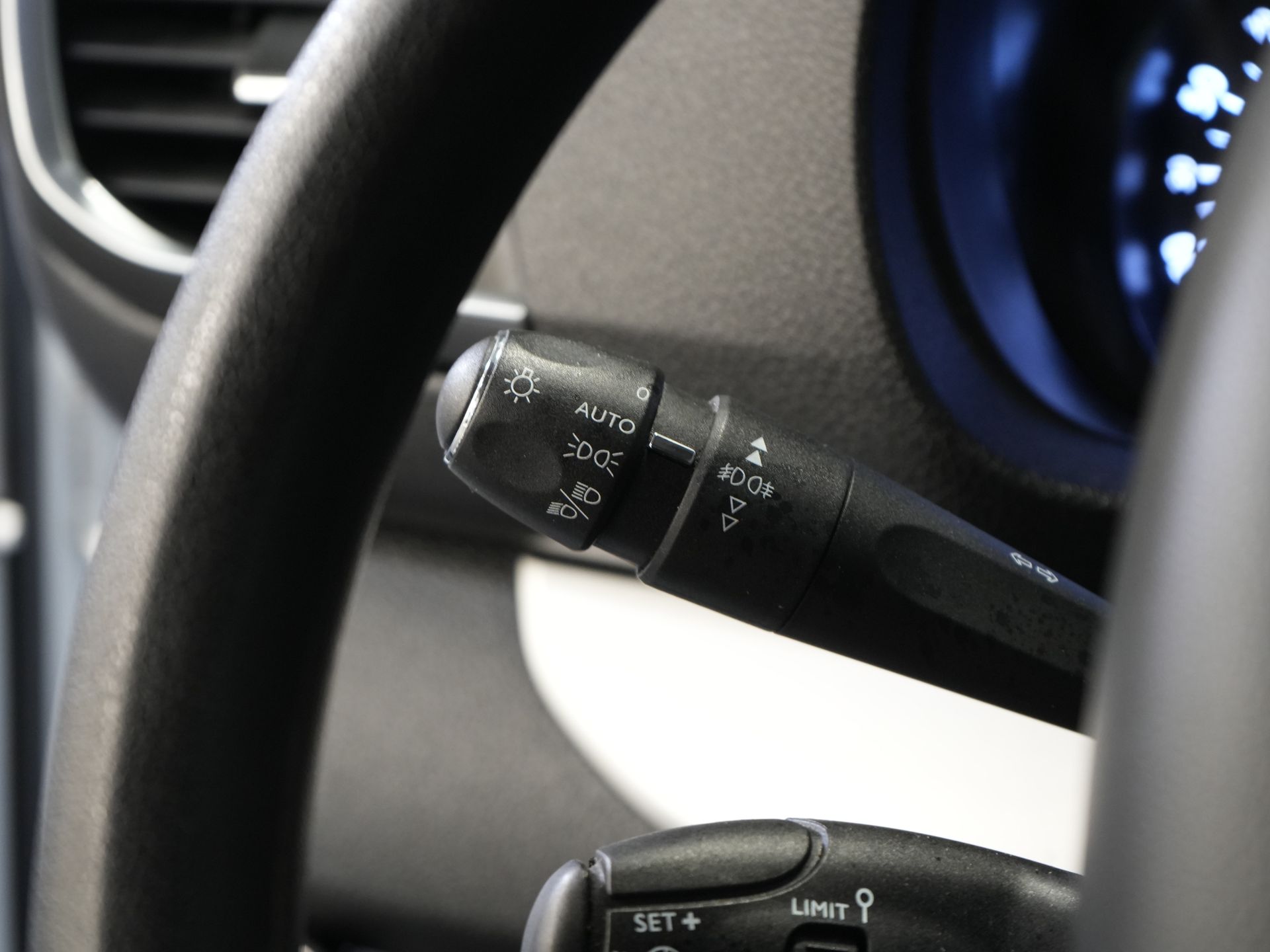 Opel Vivaro Bestelbus 2.0 CDTI 125 pk DC Dubbel Cabine Carplay/ 6 Pers./ Cruise/ Camera/ PDC V+A/ Trekhaak/ NL Auto 17