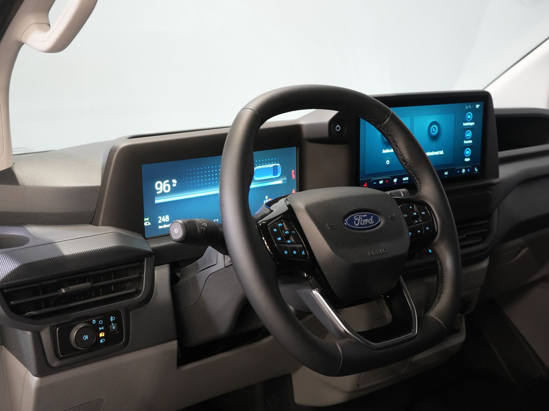 Ford E-Transit Custom Bestelbus Trend L2 65 kWh 330 km WLTP LED/ Snellader/ 2.3t Trekverm./ Stuurverw./ Stoelverw./ Carplay/ Climate/ Camera/ PDC/ Cruise 13