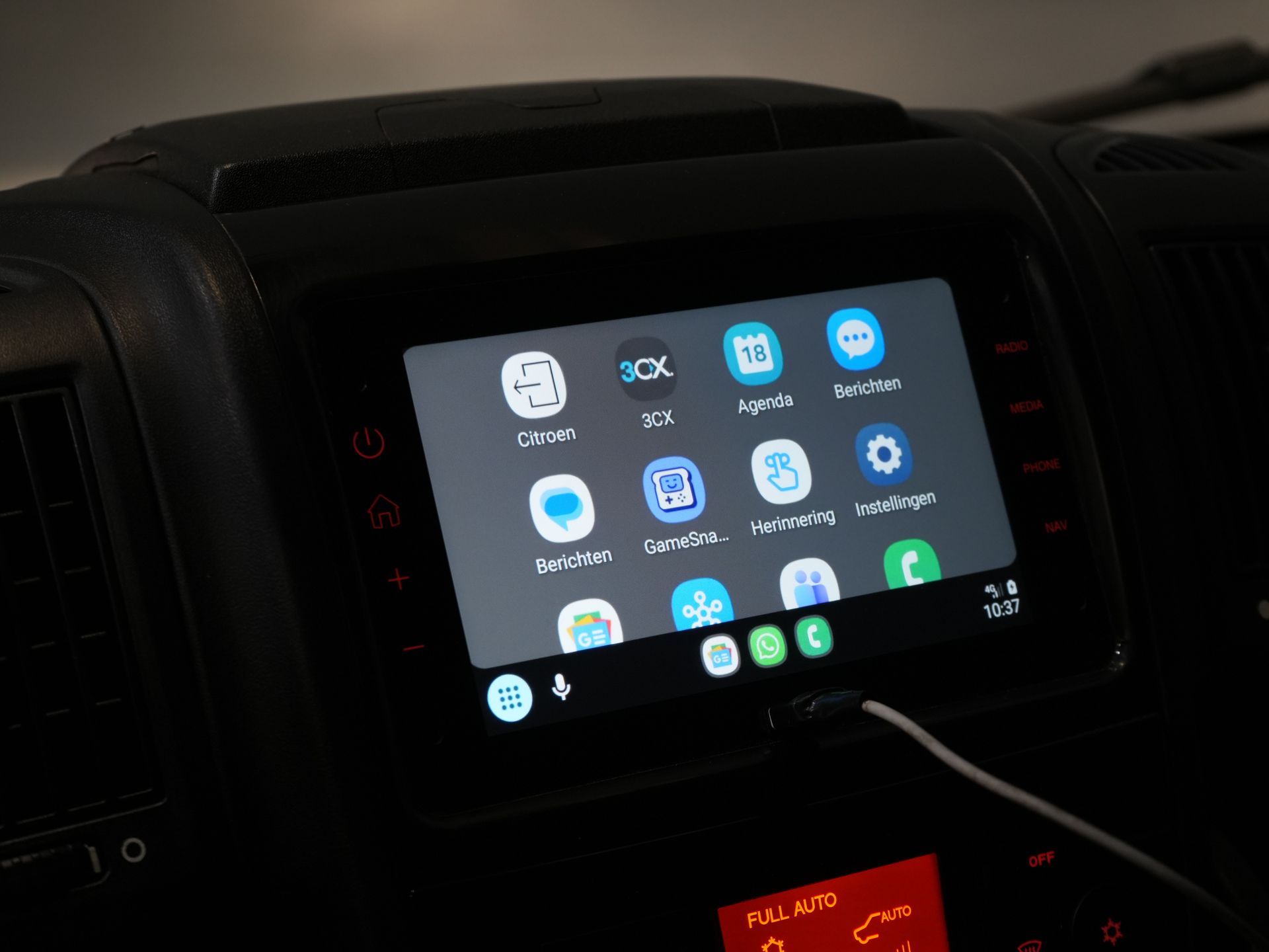 Citroën Jumper Bestelbus 2.2 HDI 120 pk L2H2 Carplay/ Navi/ Climate/ Cruise/ Camera/ PDC/ DAB 24