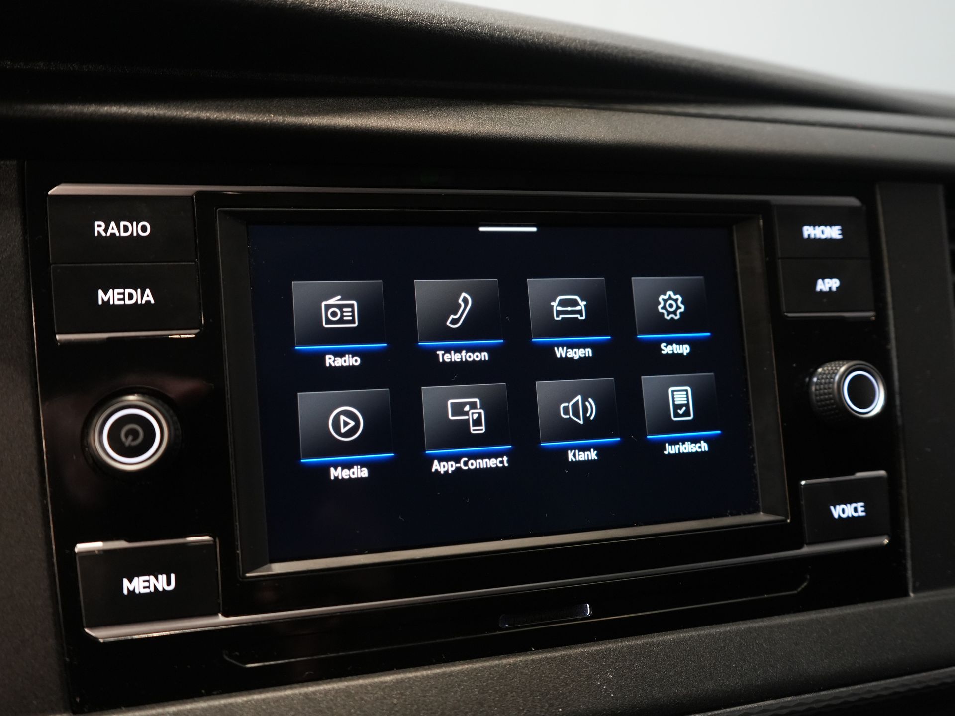 Volkswagen Transporter Bestelbus 2.0 TDI 150 pk DSG Aut. L2 LED/ Adapt.Cruise/ Standkachel/ Carplay/ 2.5t Trekverm./ Stoelverw./ Airco/ Dakdragers/ Camera/ PDC/  23