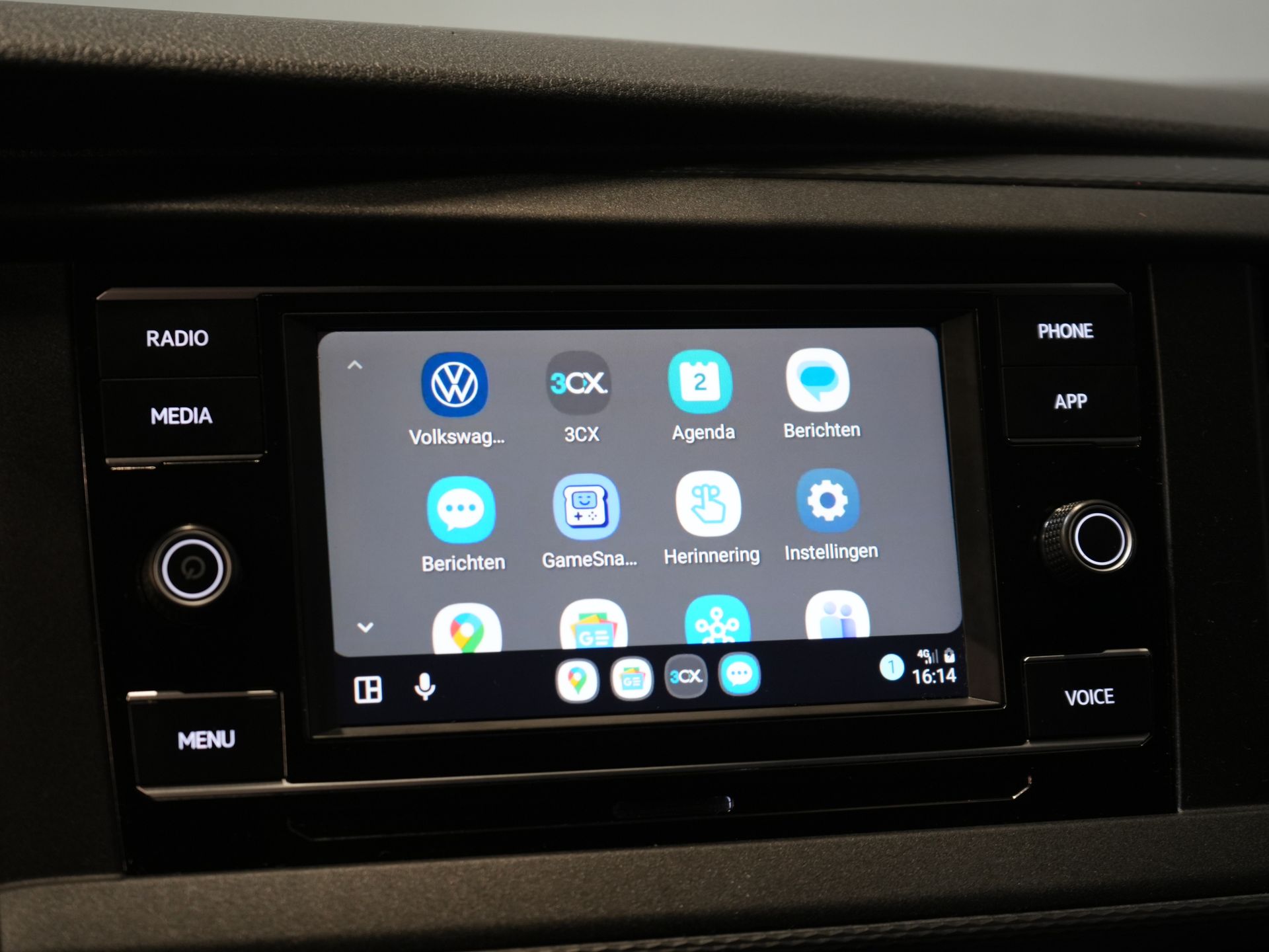 Volkswagen Transporter Bestelbus 2.0 TDI 150 pk DSG Aut. L2 LED/ Adapt.Cruise/ Standkachel/ Carplay/ 2.5t Trekverm./ Stoelverw./ Airco/ Dakdragers/ Camera/ PDC/  25