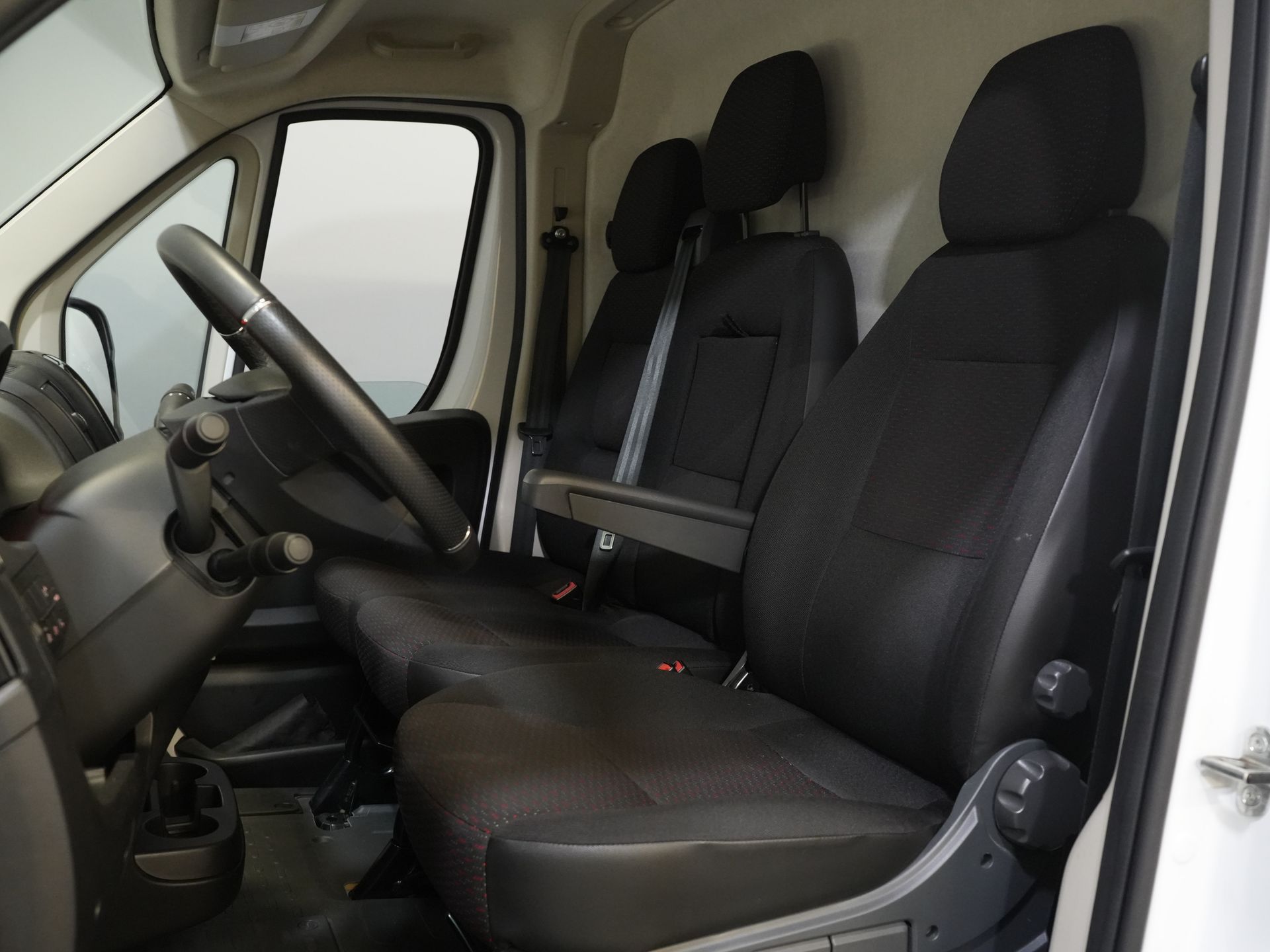 Opel Movano Bestelbus 2.2 120 pk L2 Carplay/ 270Gr.Deuren/ Climate/ Navi/ Cruise/ Camera/ PDC/ DAB 11