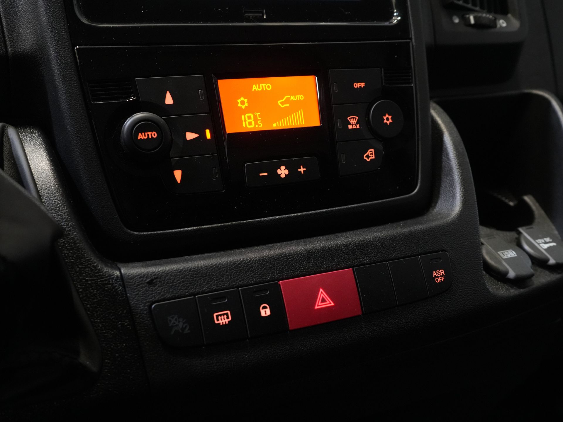 Opel Movano Bestelbus 2.2 120 pk L2 Carplay/ 270Gr.Deuren/ Climate/ Navi/ Cruise/ Camera/ PDC/ DAB 19