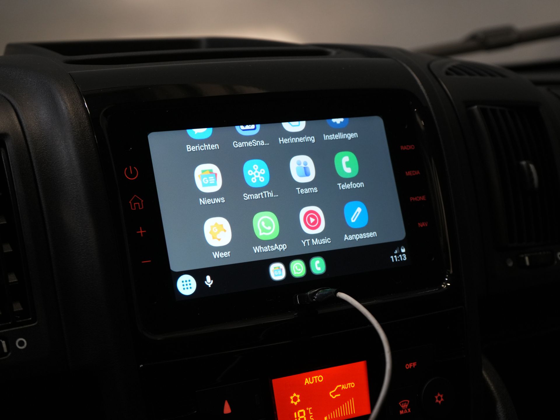 Opel Movano Bestelbus 2.2 120 pk L2 Carplay/ 270Gr.Deuren/ Climate/ Navi/ Cruise/ Camera/ PDC/ DAB 24