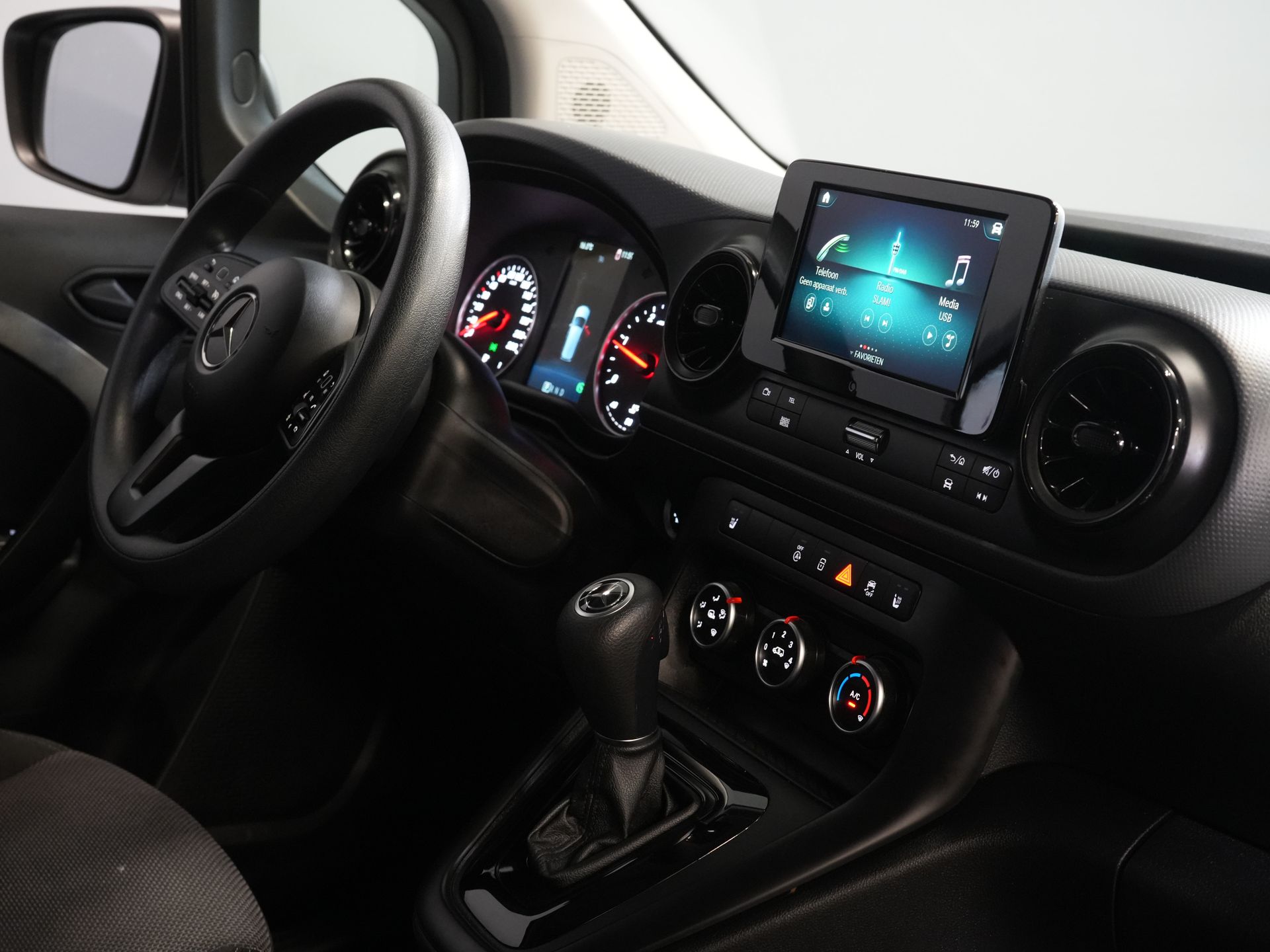 Mercedes-Benz Citan Bestelbus 110 CDI Aut. 2x schuifdeur/ Inrichting/ Stoelverw./ Carplay/ Camera/ Cruise/ Trekhaak/ Airco 2