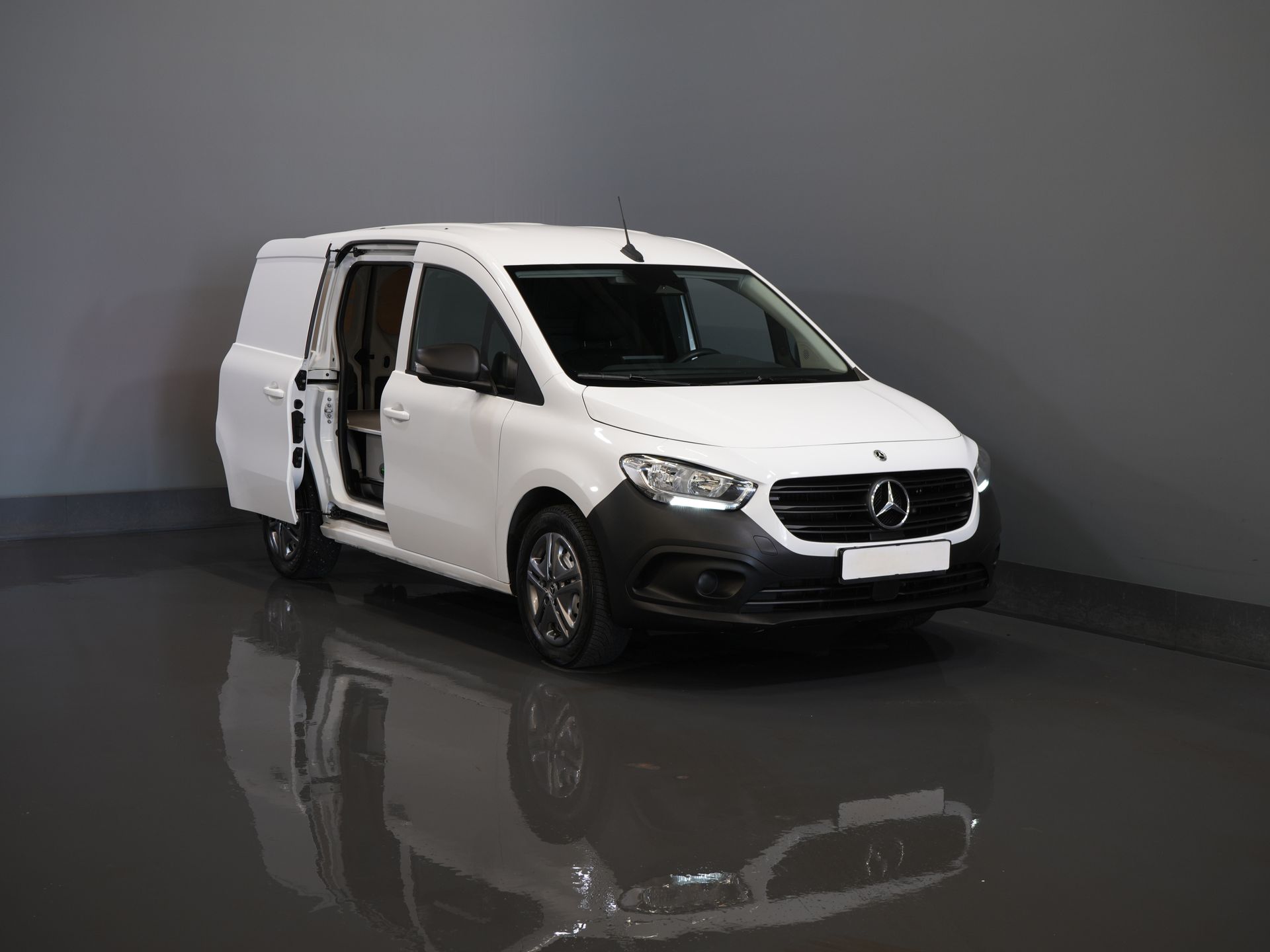 Mercedes-Benz Citan Bestelbus 110 CDI Aut. 2x schuifdeur/ Inrichting/ Stoelverw./ Carplay/ Camera/ Cruise/ Trekhaak/ Airco 8
