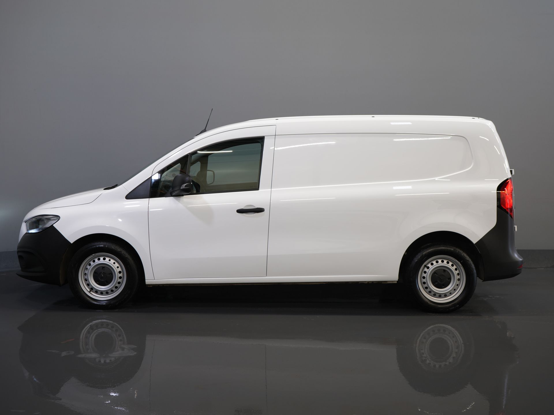 Mercedes-Benz Citan Bestelbus 110 CDI Aut. L2 3Pers./ Stoelverw./ Carplay/ Camera/ PDC/ Cruise/ Trekhaak/ Airco 9