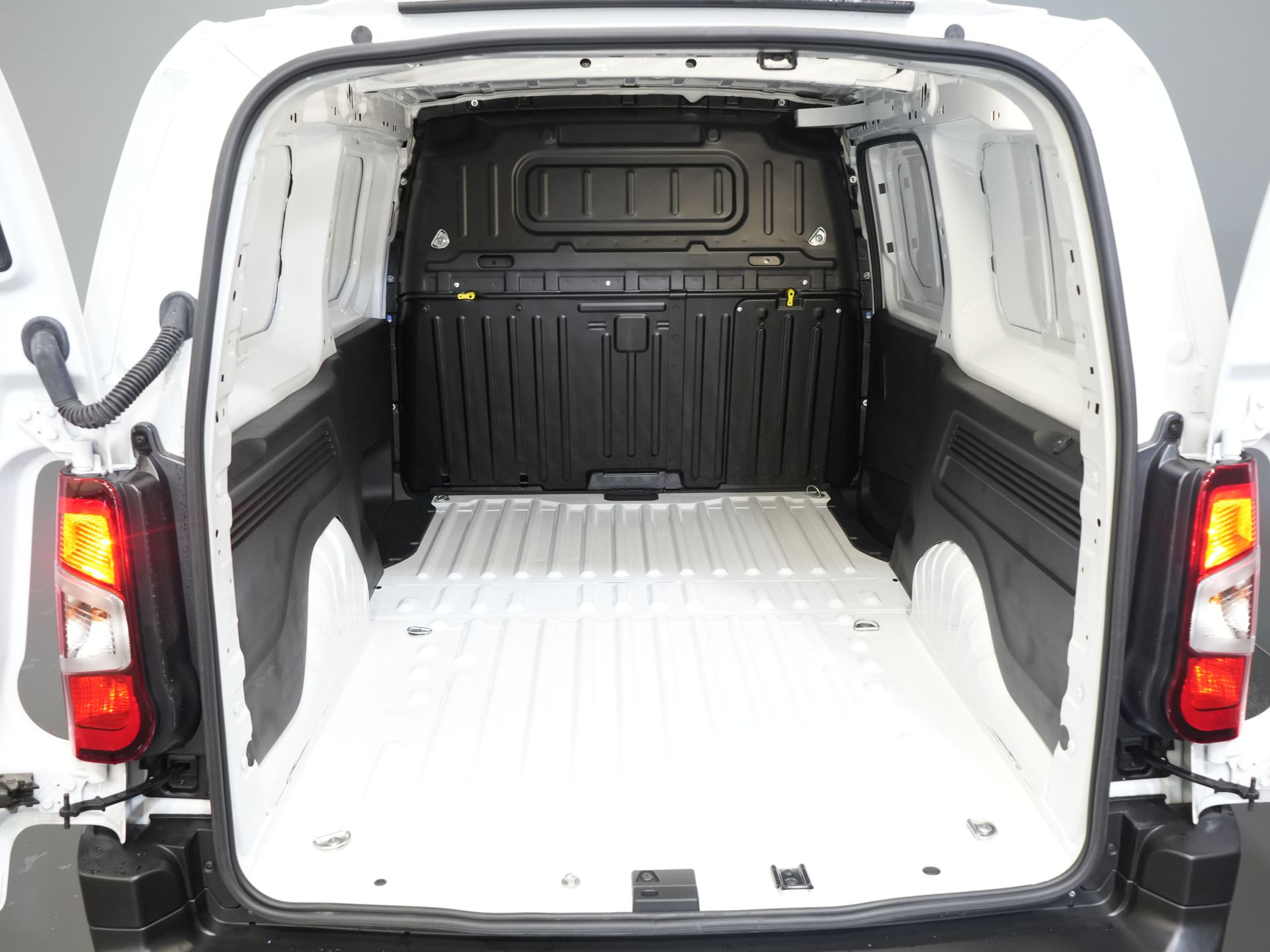 Citroën E-Berlingo Bestelbus 50 kWh 345 km WLTP L2 Carplay/ Snellader/ 3Pers./ Airco/ Navi/ Camera/ Cruise/ PDC 14