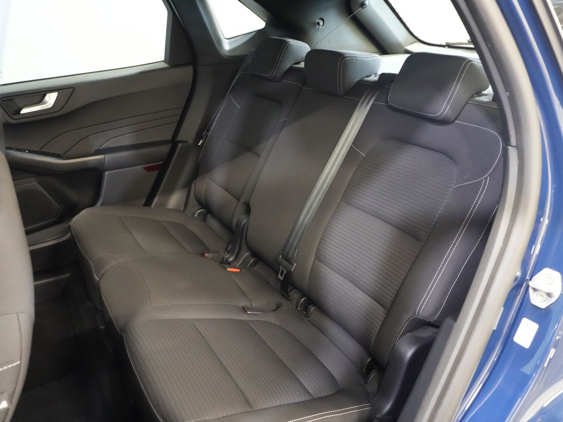 Ford Kuga SUV 2.5 PHEV 225 pk Titanium LED/ Carplay/ Virtual Cockpit/ Elek.Trekhaak/ Navi/ Camera/ PDC/ Climate/ Keyless 17