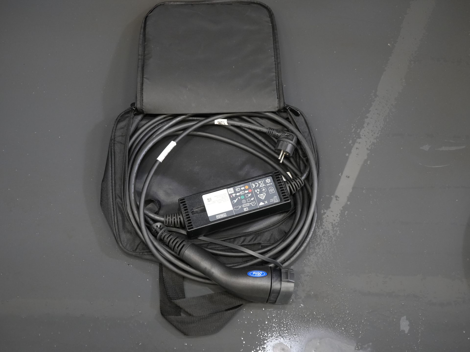 Ford Kuga SUV 2.5 PHEV 225 pk Titanium LED/ Carplay/ Virtual Cockpit/ Elek.Trekhaak/ Navi/ Camera/ PDC/ Climate/ Keyless 31