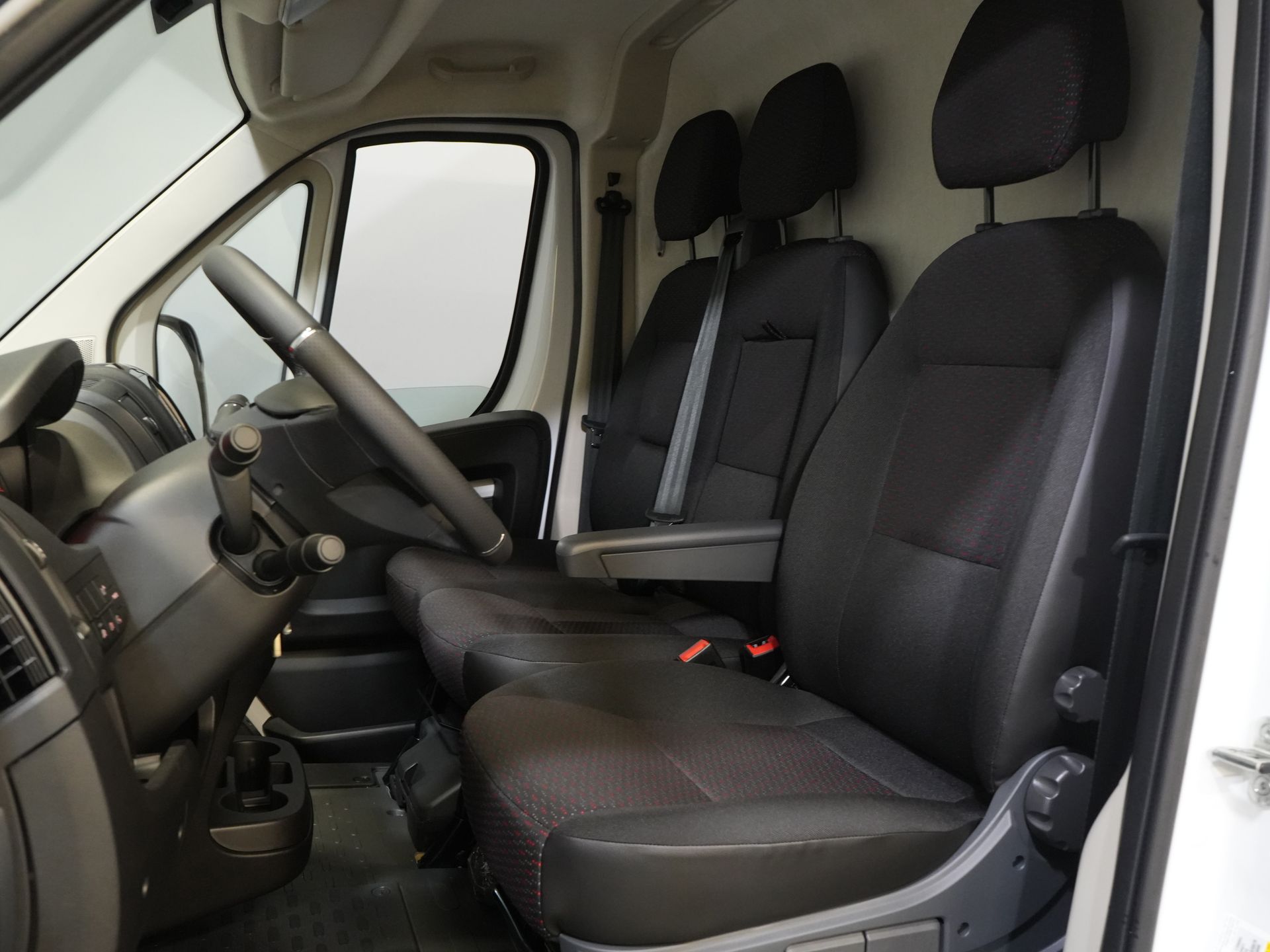 Opel Movano Bestelbus 2.2 140 pk L2H2 Betimmering/ Carplay/ 270Gr.Deuren/ Climate/ Camera/ Cruise/ Navi/ PDC/ Cruise 11