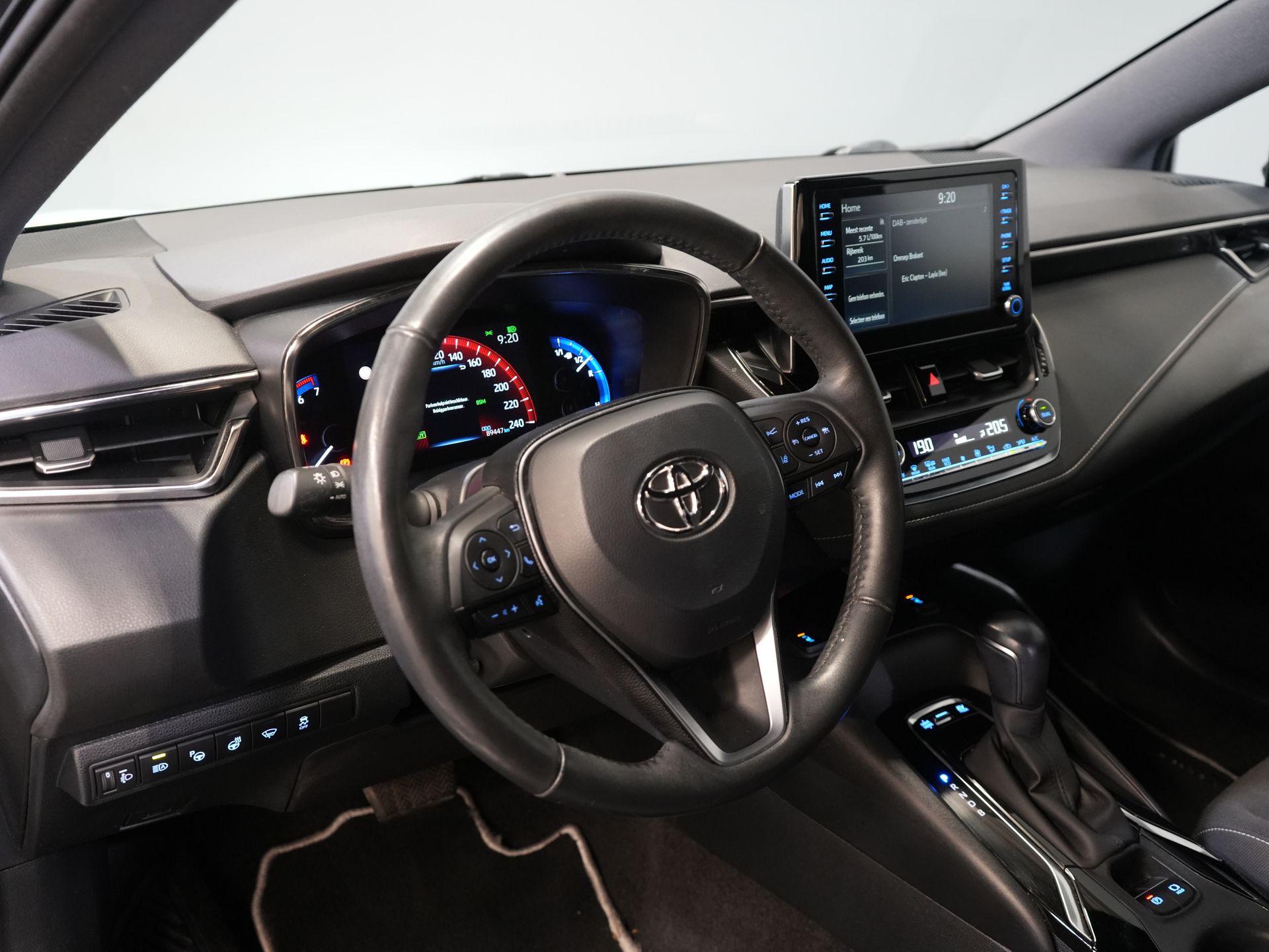 Toyota Corolla Touring Sport Stationwagon 1.8 LED/ Virtual Cockpit/ Adapt.Cruise/ Stoelverw./ Stuurverw./ Camera/ PDC/ Climate/ 17