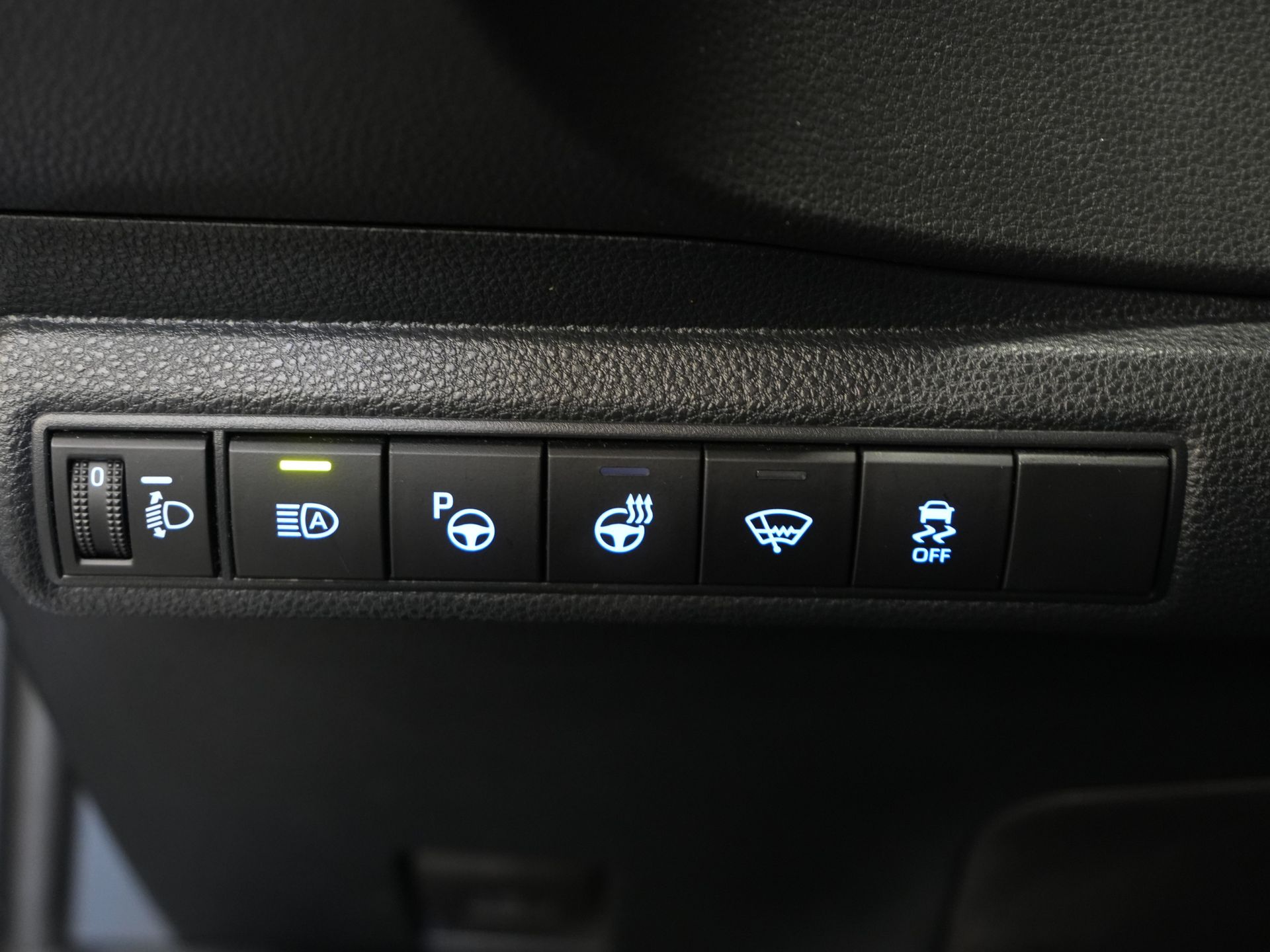 Toyota Corolla Touring Sport Stationwagon 1.8 LED/ Virtual Cockpit/ Adapt.Cruise/ Stoelverw./ Stuurverw./ Camera/ PDC/ Climate/ 17