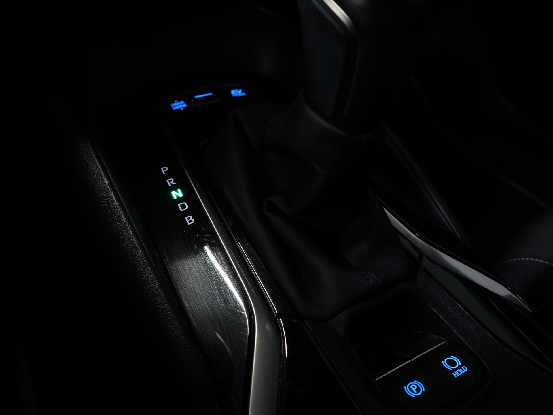 Toyota Corolla Touring Sport Stationwagon 1.8 LED/ Virtual Cockpit/ Adapt.Cruise/ Stoelverw./ Stuurverw./ Camera/ PDC/ Climate/ 17