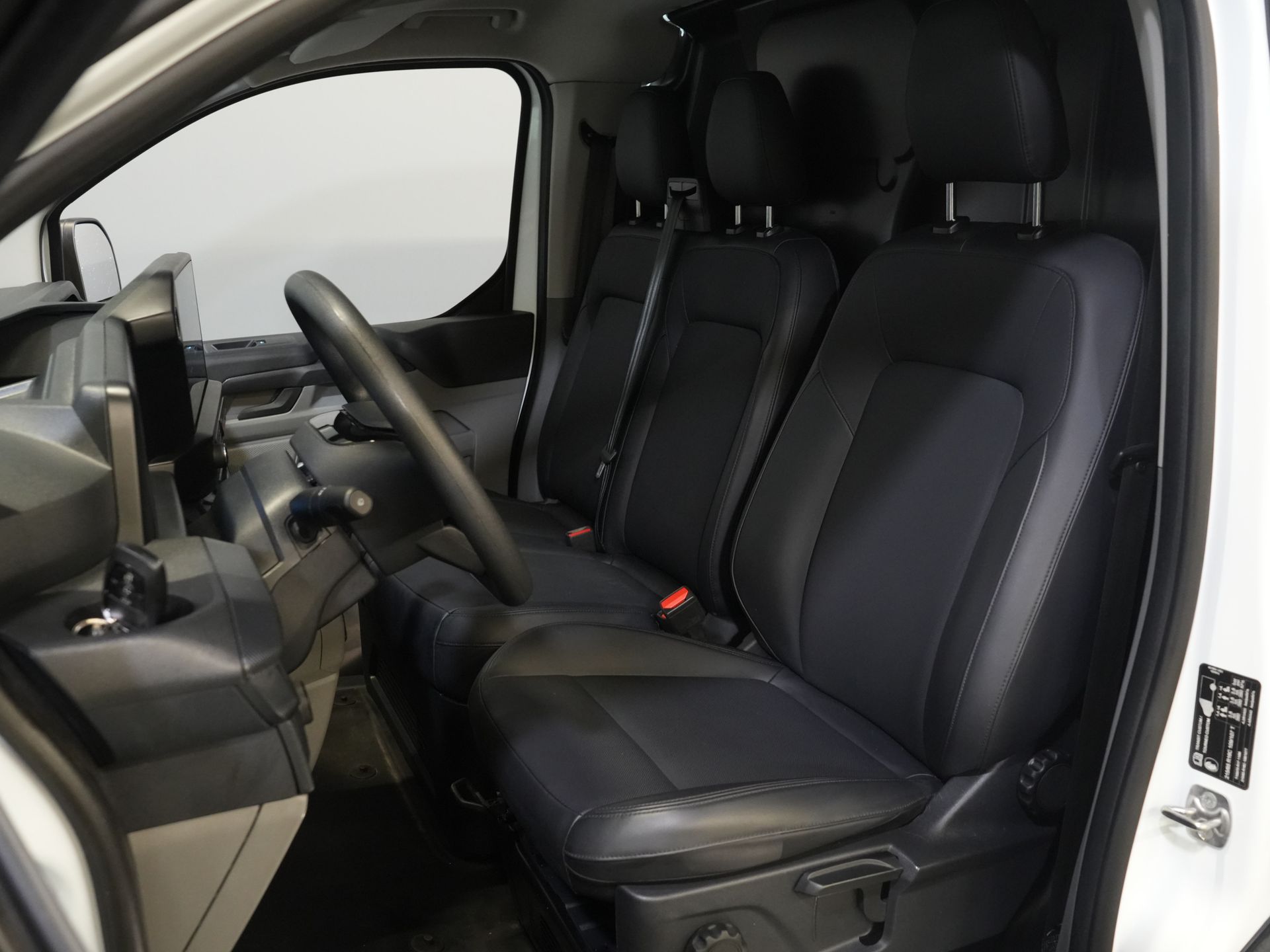 Ford Transit Custom Bestelbus 320 2.0 TDCI 135 pk L2 Trend 2.8t Trekverm./ Carplay/ Climate/ Cruise/ Camera/ PDC 11